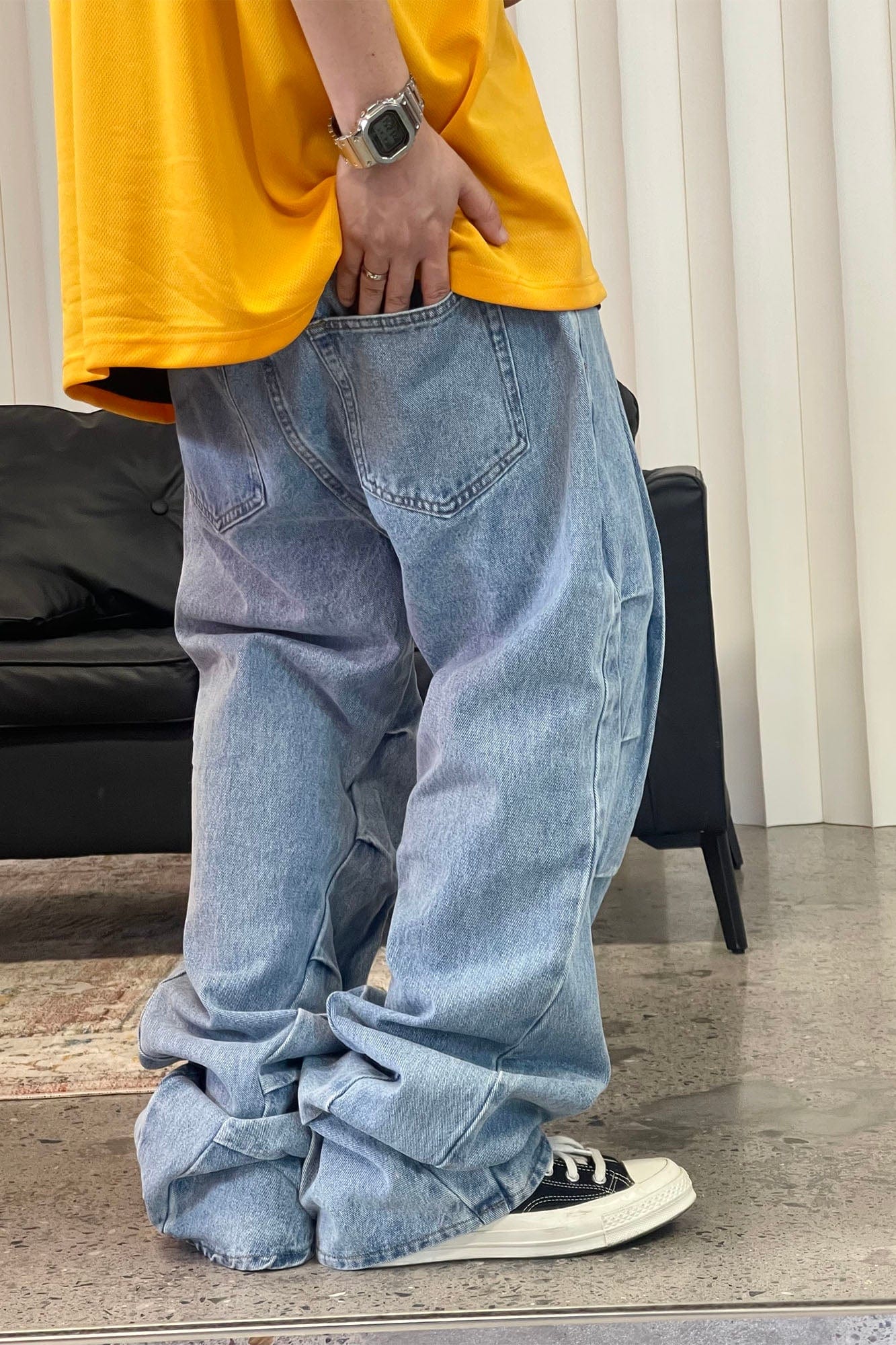 ME DA IGUAL Deconstructed Washed Ruched Jeans
