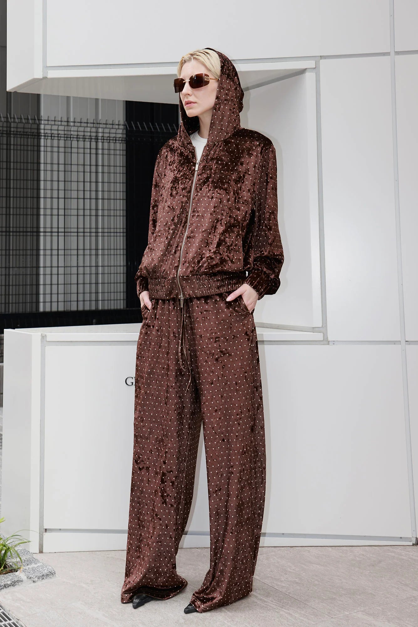 SOURPLUM Retro Polka-Dot Velvet Sweatpants