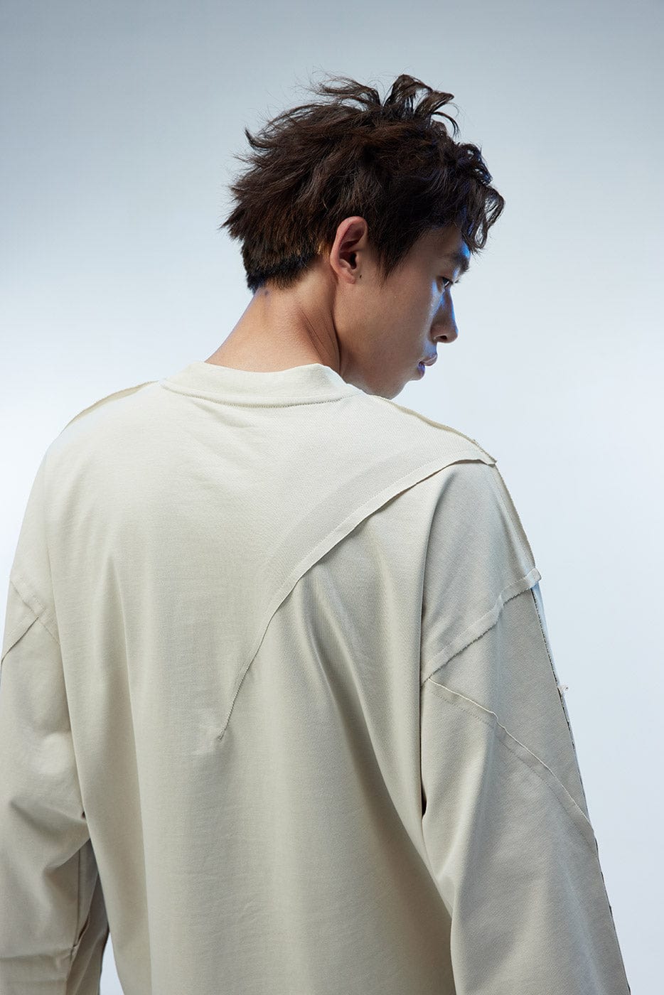 WHISTLEHUNTER Asymmetric Cut Logo Patched L/S Tee