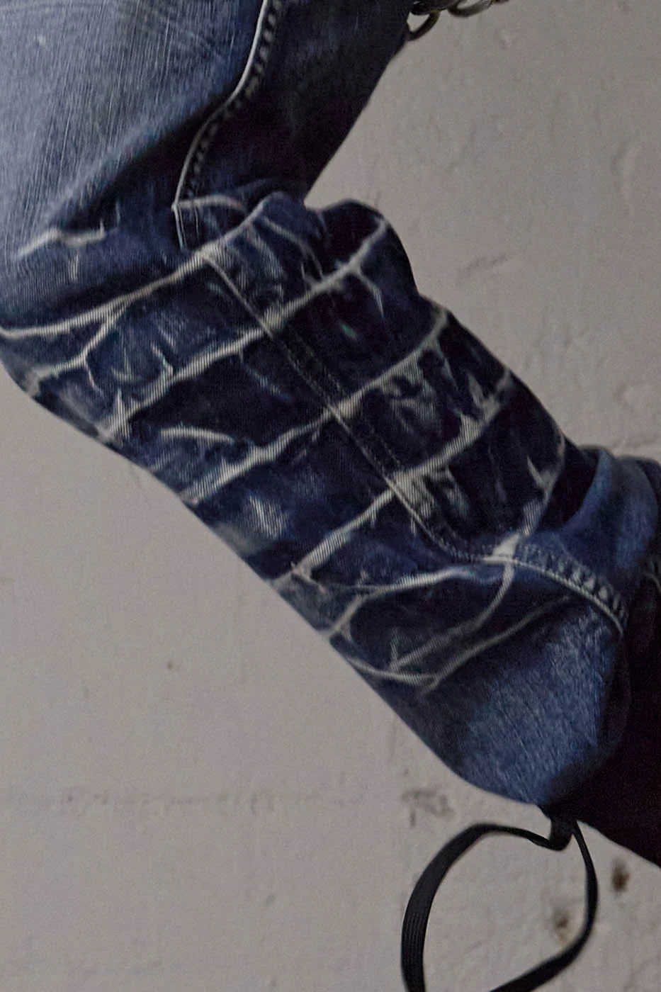 DND4DES Lightning-Creased Flared Jeans Blue