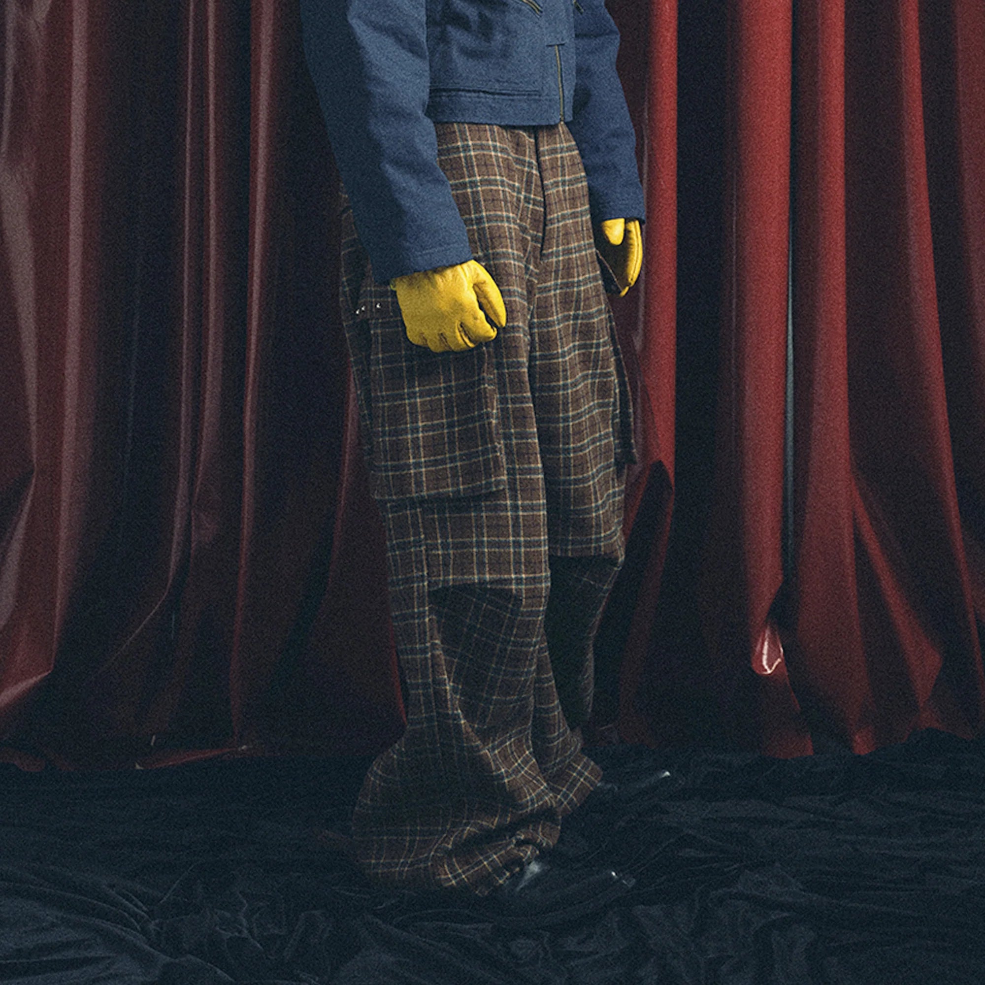 TRECLUB Plaid Pleated-Knee Wide-Leg Cargo Pants