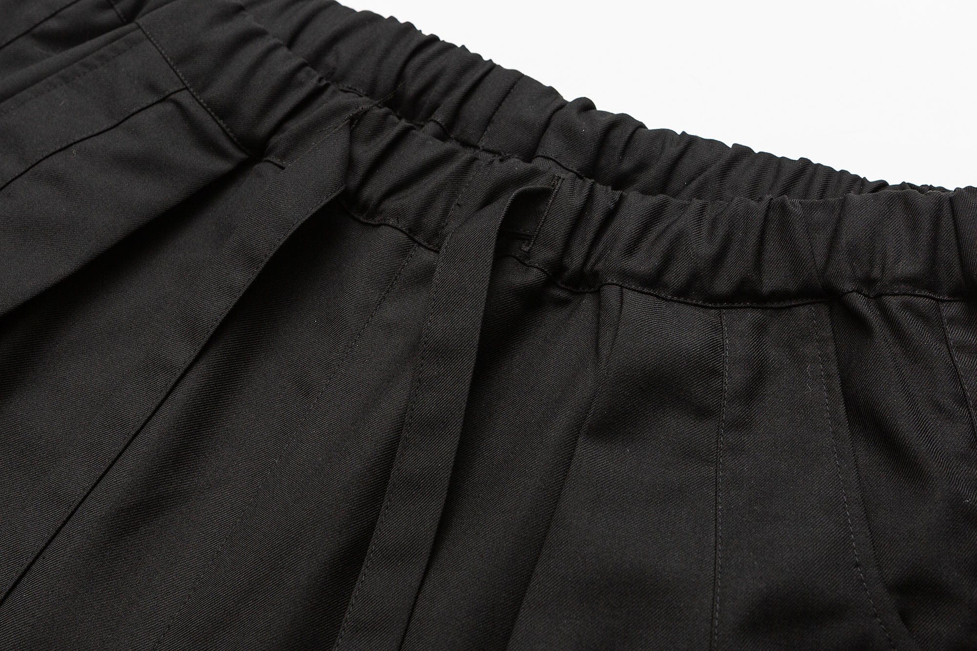 ME DA IGUAL Multi-Pocket Oversized Utility Shorts