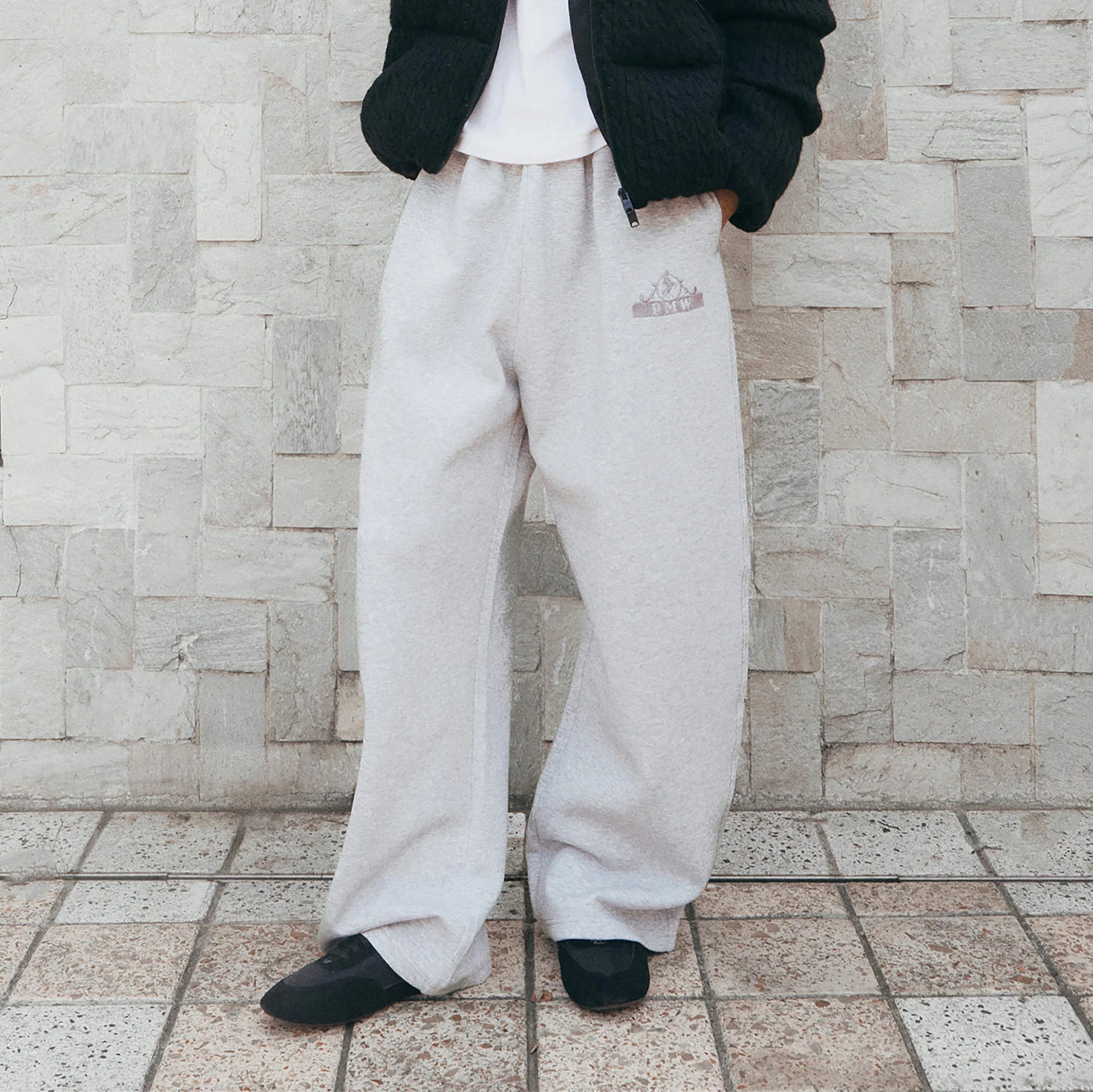 PMW Embroidered LOGO Curved-Leg Sweatpants