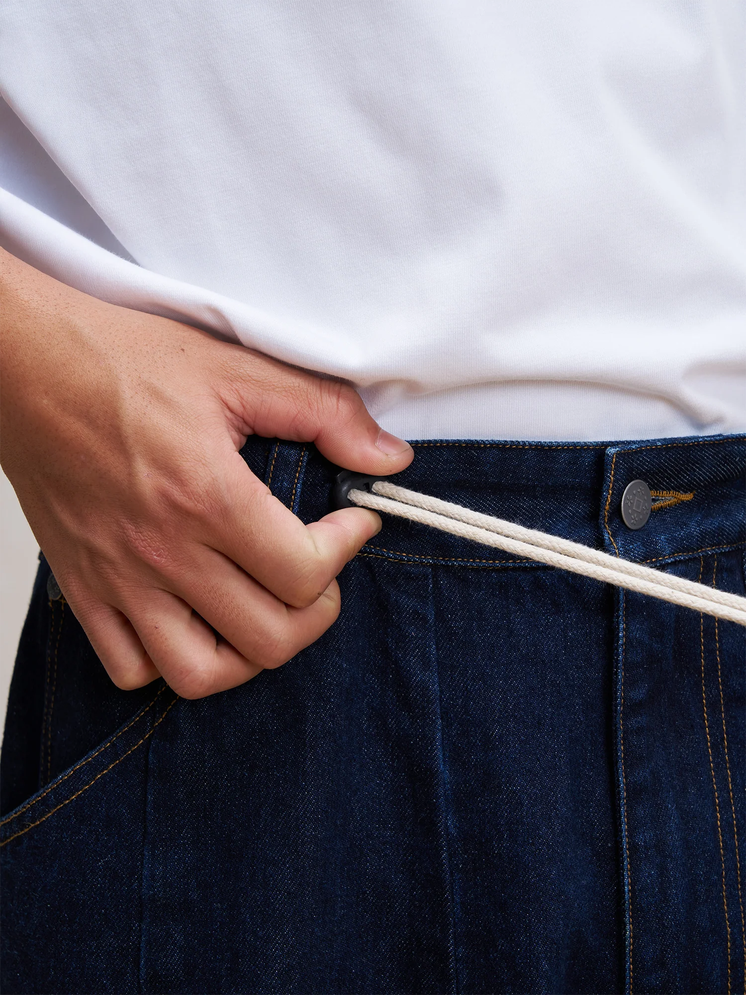 UNLIMITED MOTE Washed Paneled Wide-Leg Jeans