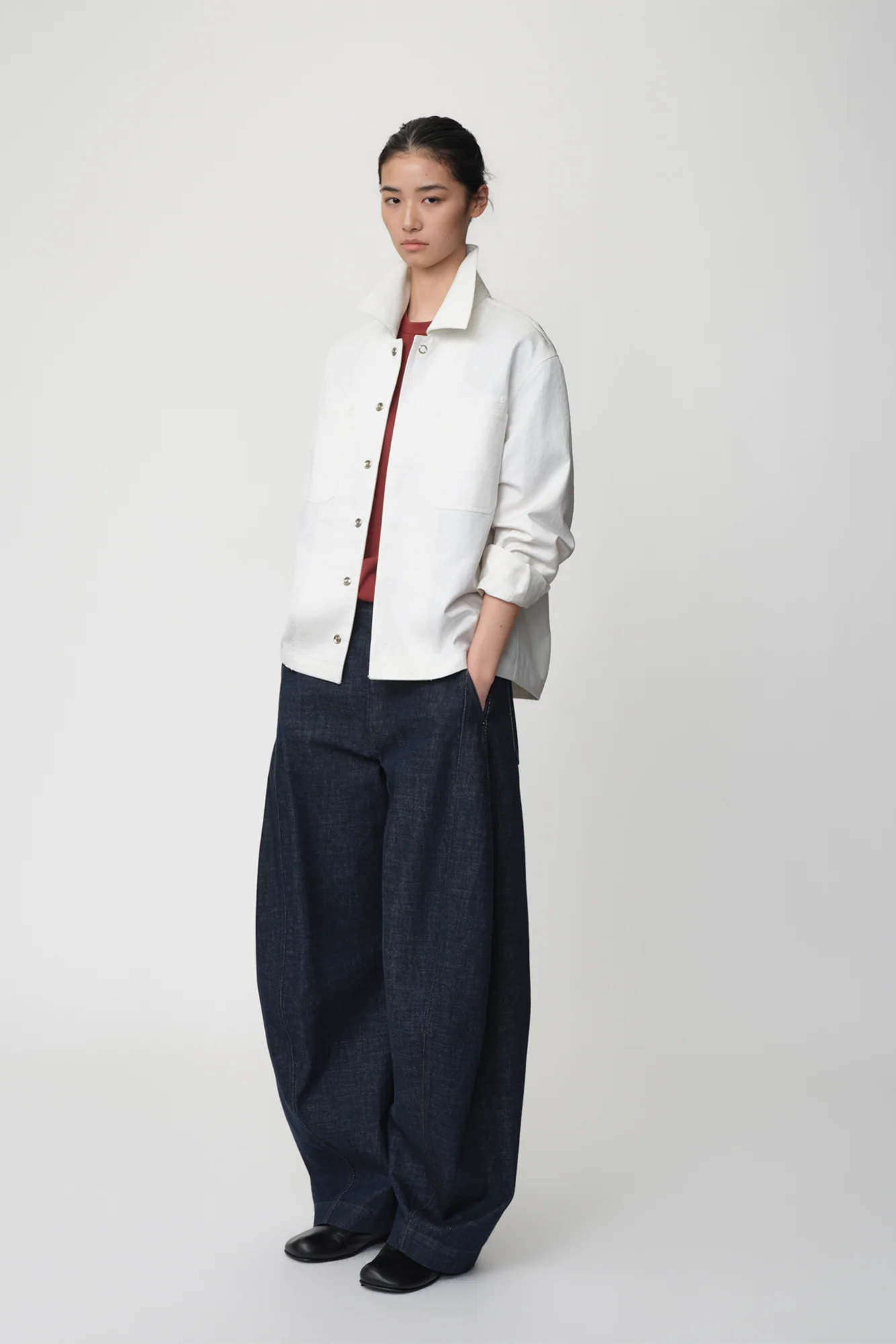 OPICLOTH Classic Indigo Curved-Leg Jeans