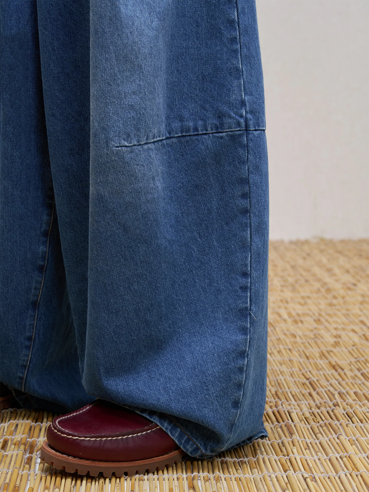 UNLIMITED MOTE Washed Paneled Wide-Leg Jeans