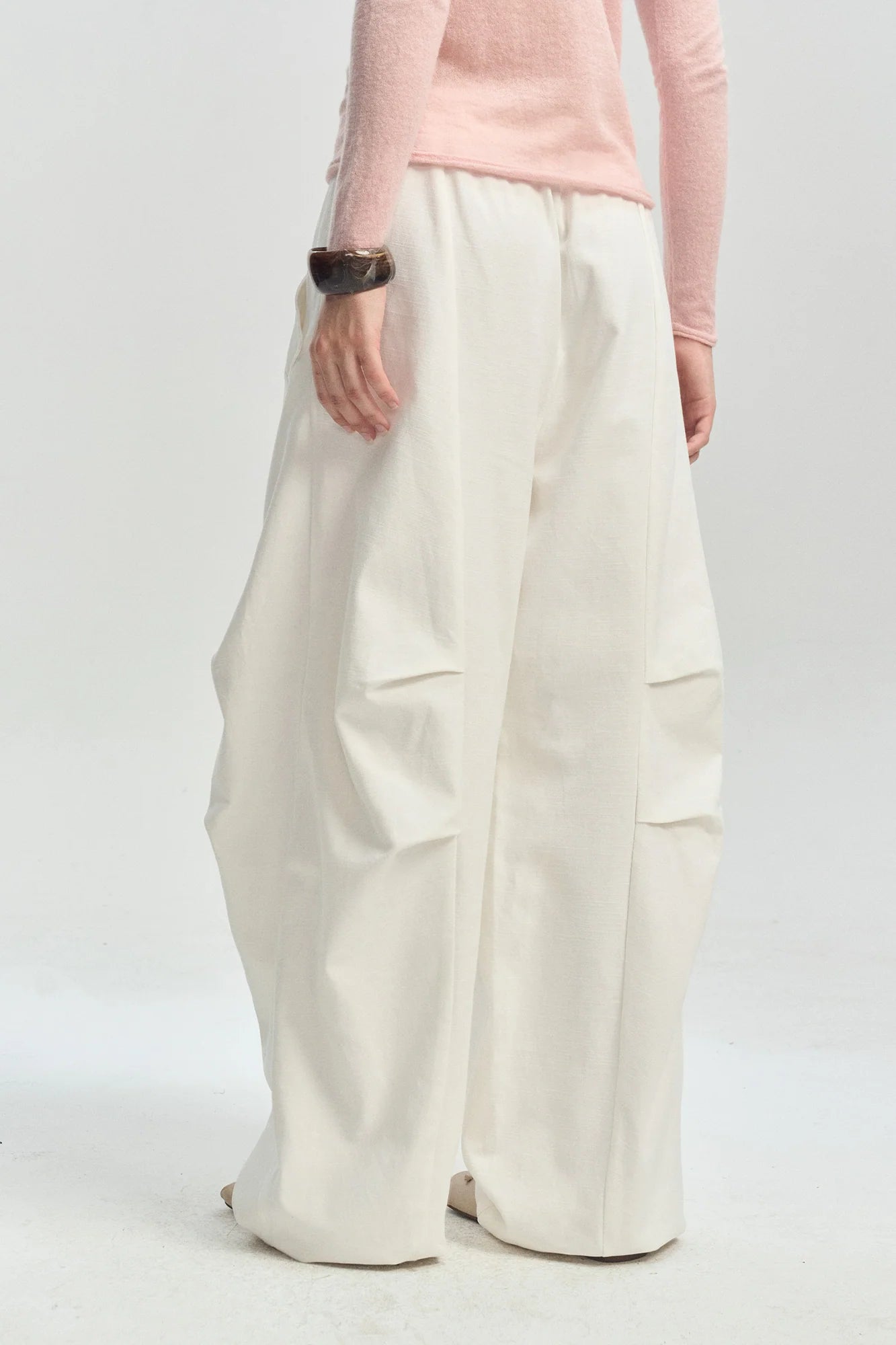 LEONSENSE Modern Curved Paneled Tencel-Cotton Pants