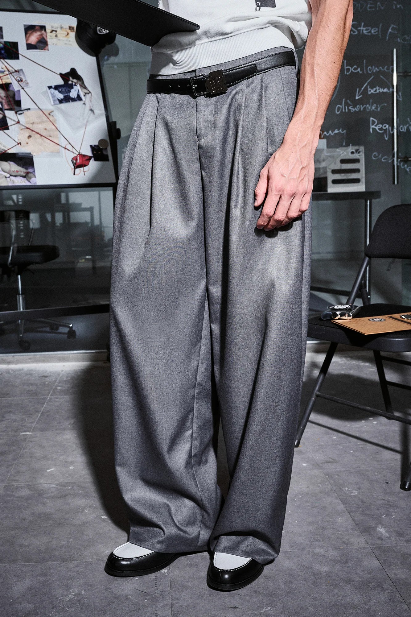 455EMBLE Pleated Wide-Leg Trousers