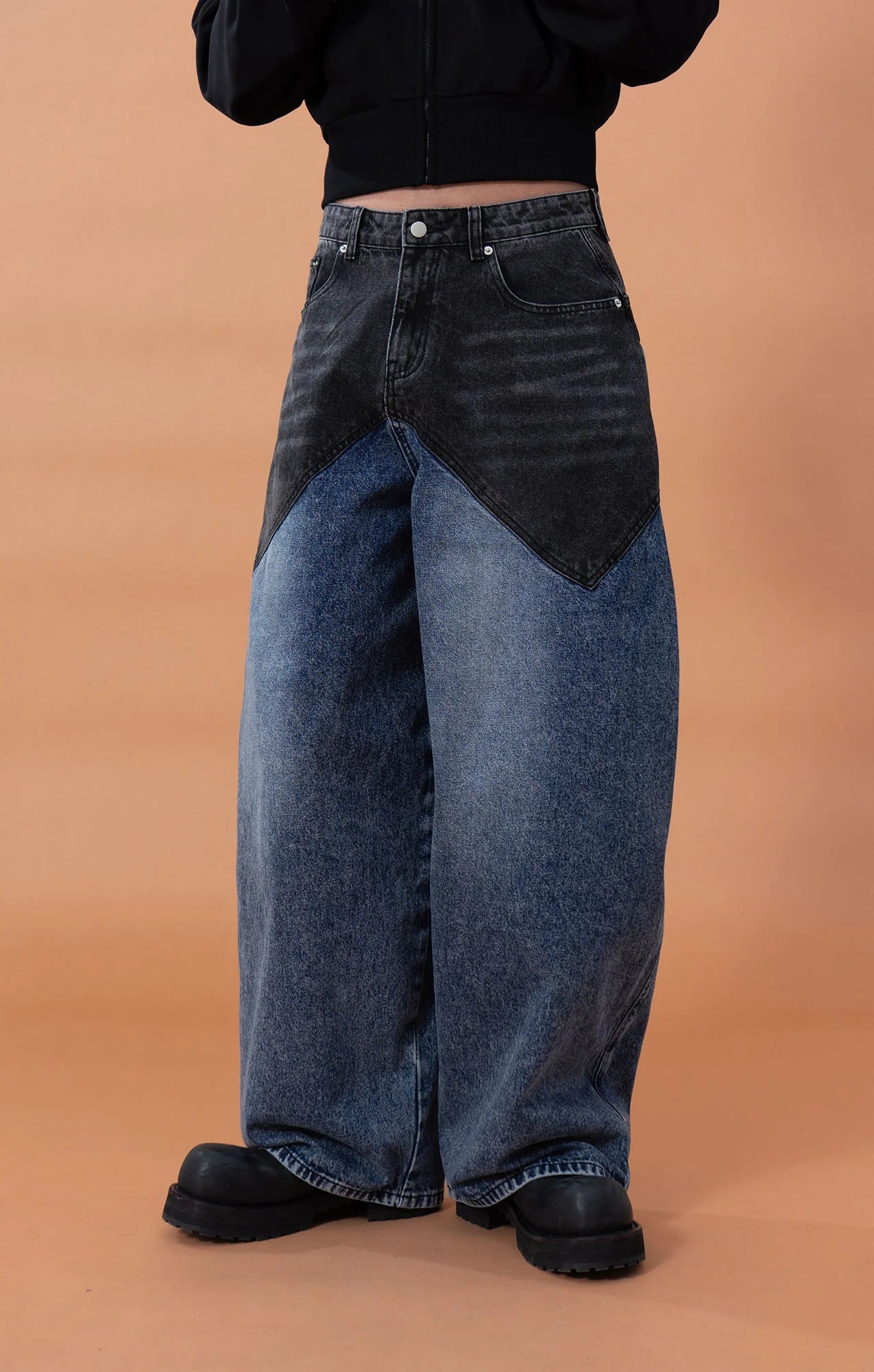 CLP Distressed Contrast-Panel Oversized Jeans