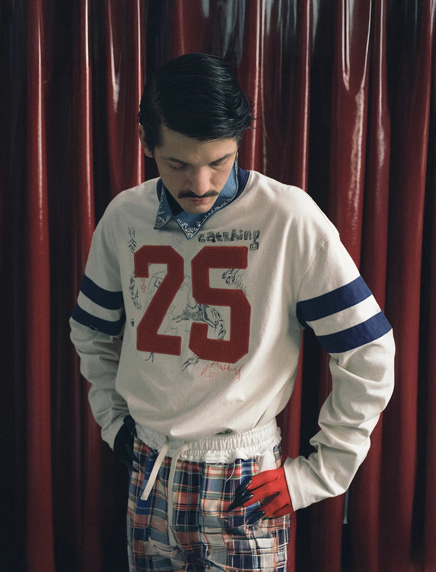TRECLUB Contrast Fleece-Patch Graffiti Long-Sleeve Tee