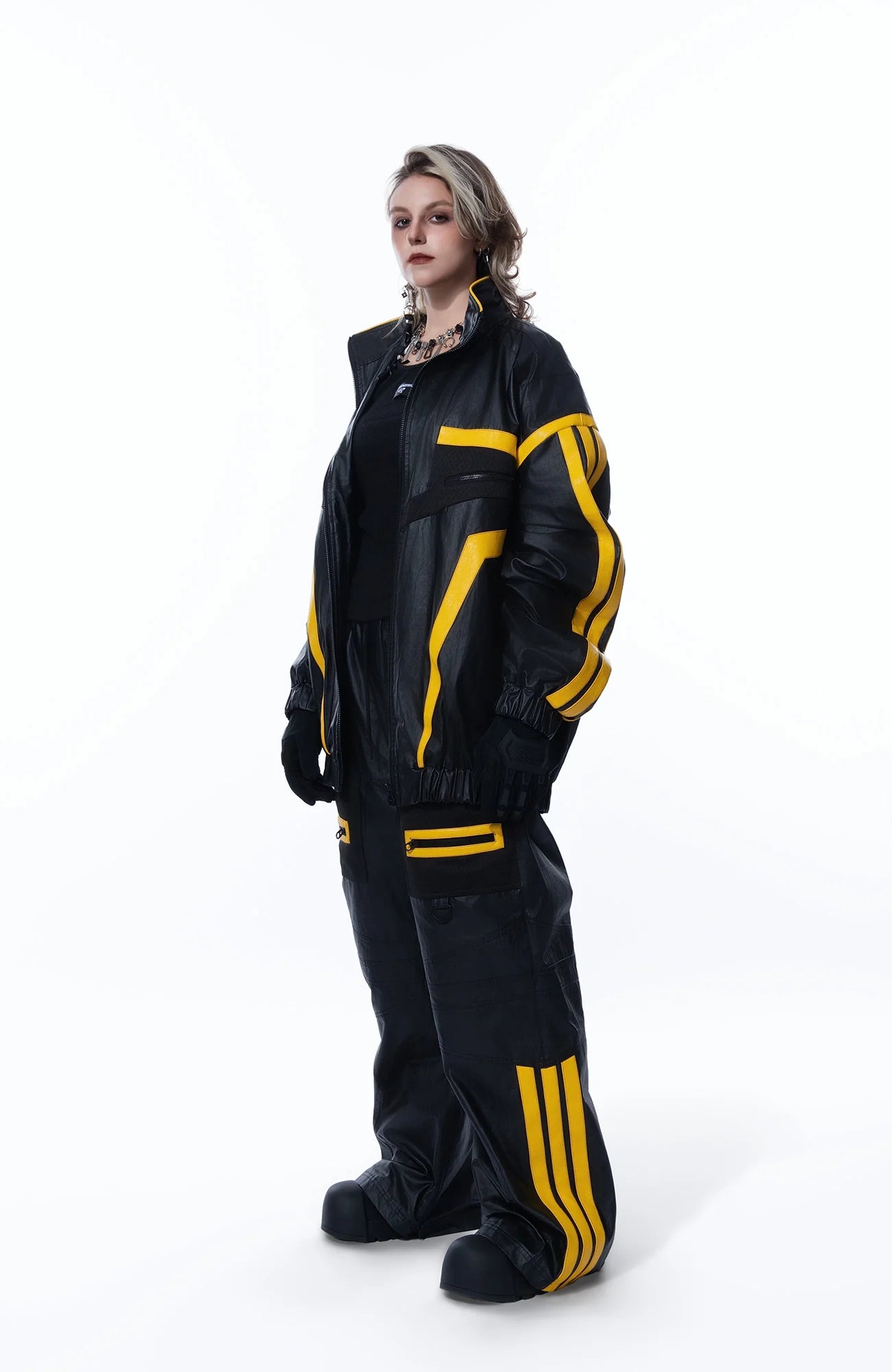 MOGONGSHE Contrast Stripe PU Wide-Leg Pants