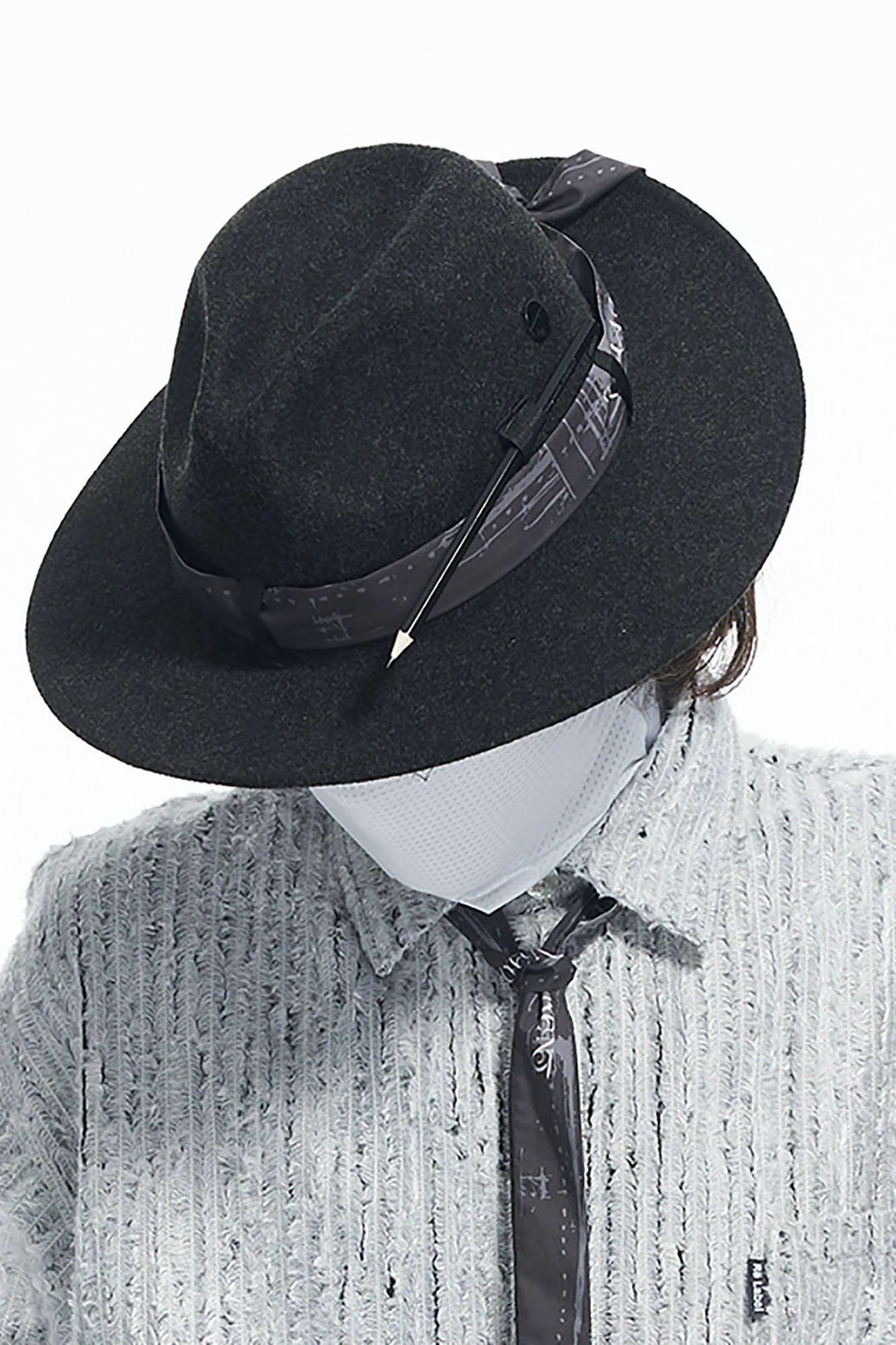 RELABEL Wool Felt Detachable Silk-Scarf Fedora Hat