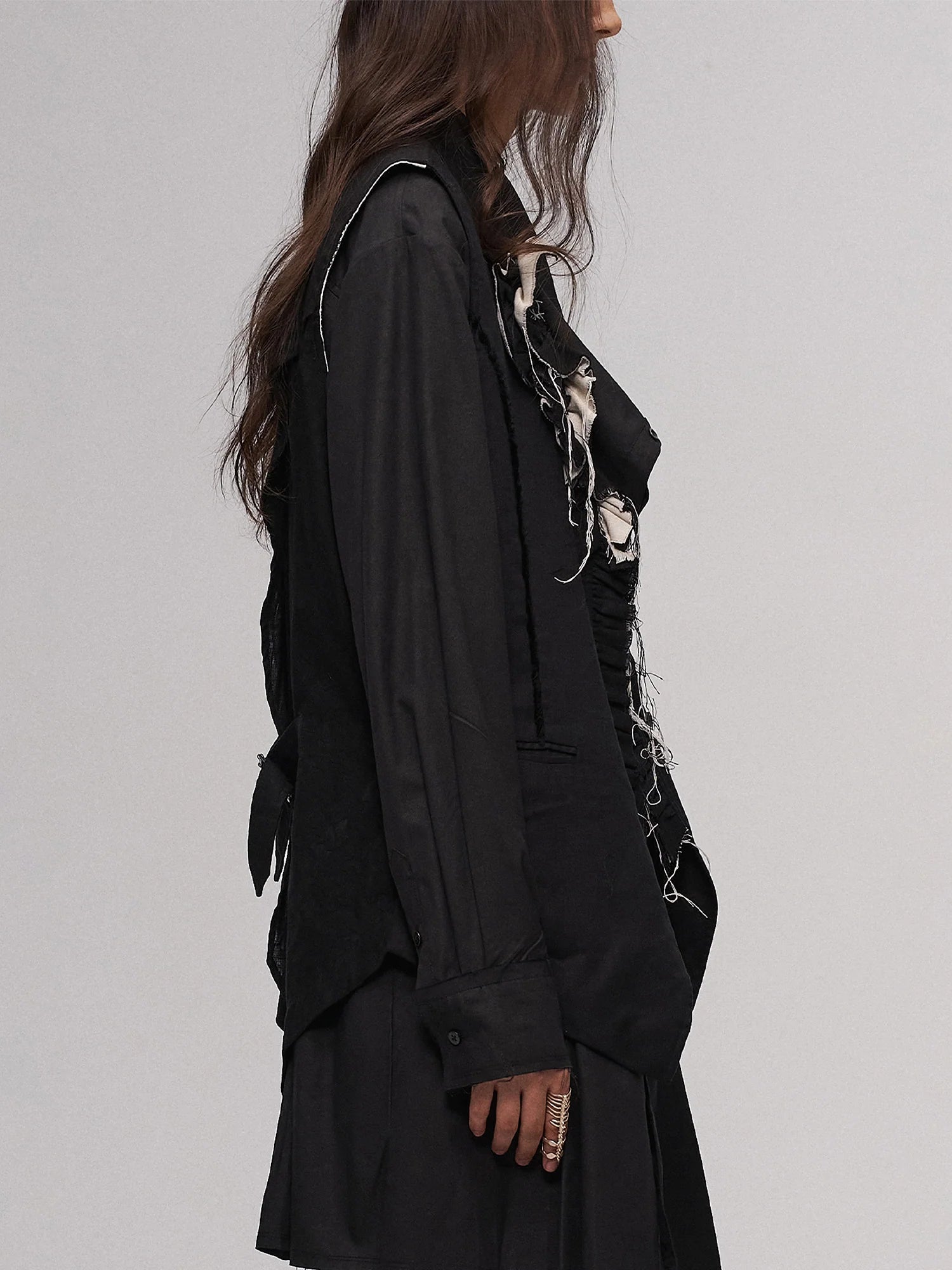 ILNya Nieternite Nifutur Distressed Frayed Petal-Collar Vest