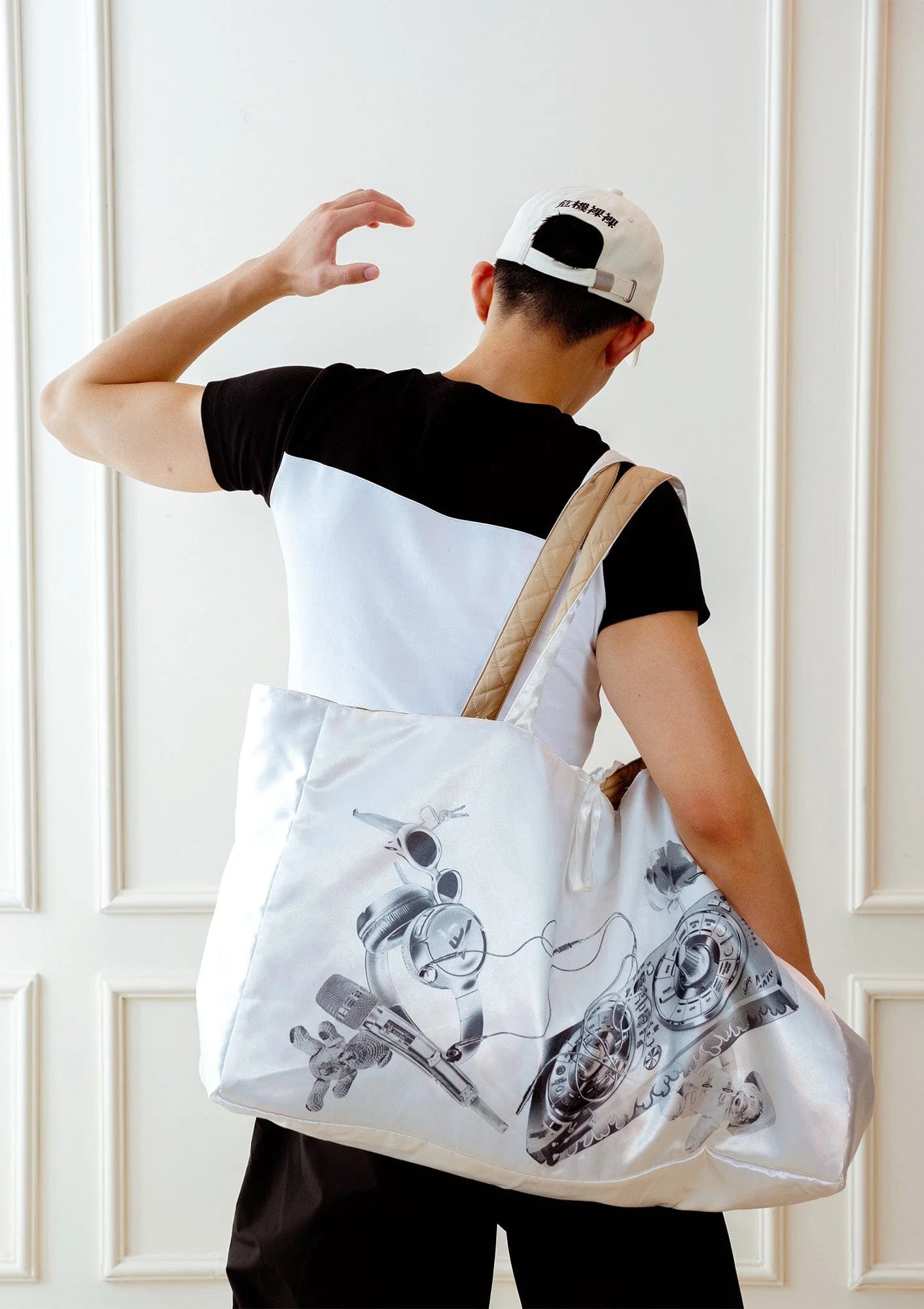 KADAKADA x AXIS Dual-Persona Graphic Reversible Tote Bag