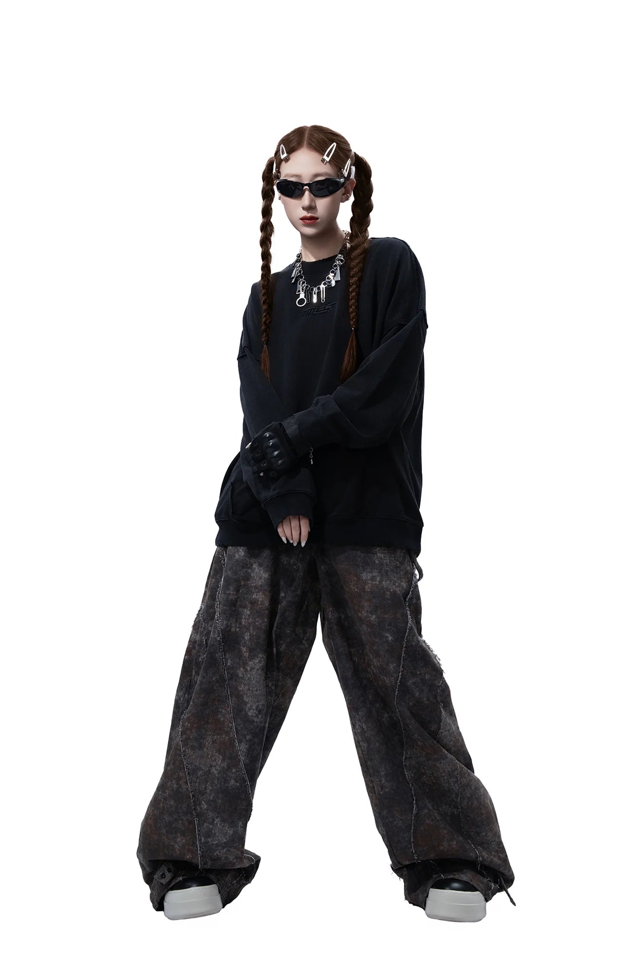 MOGONGSHE Distressed Detachable Drape Curved Panel Jeans