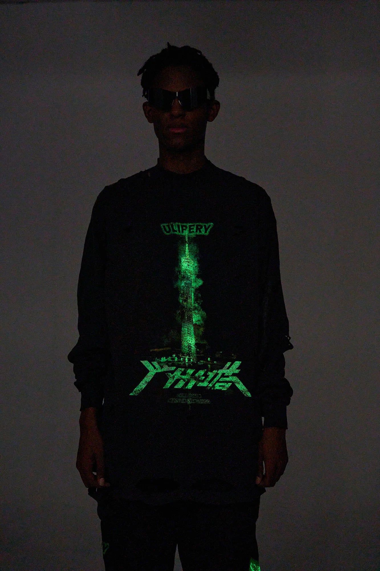 ULIPERY Distressed Glow Crinkled Long Sleeve Tee