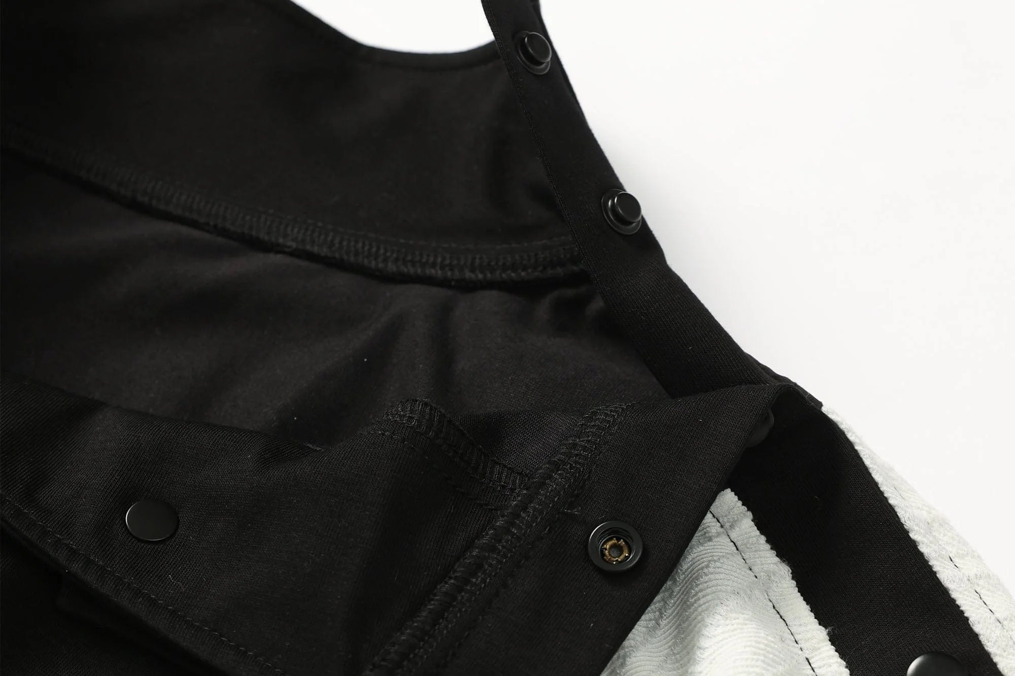 ERROR CODE ROBOT Button-Seam Contrast Detachable-Sleeve Tee