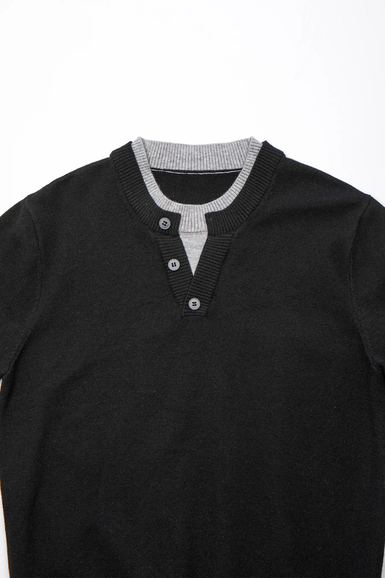 LEONSENSE Faux-Layered Henley Sweater