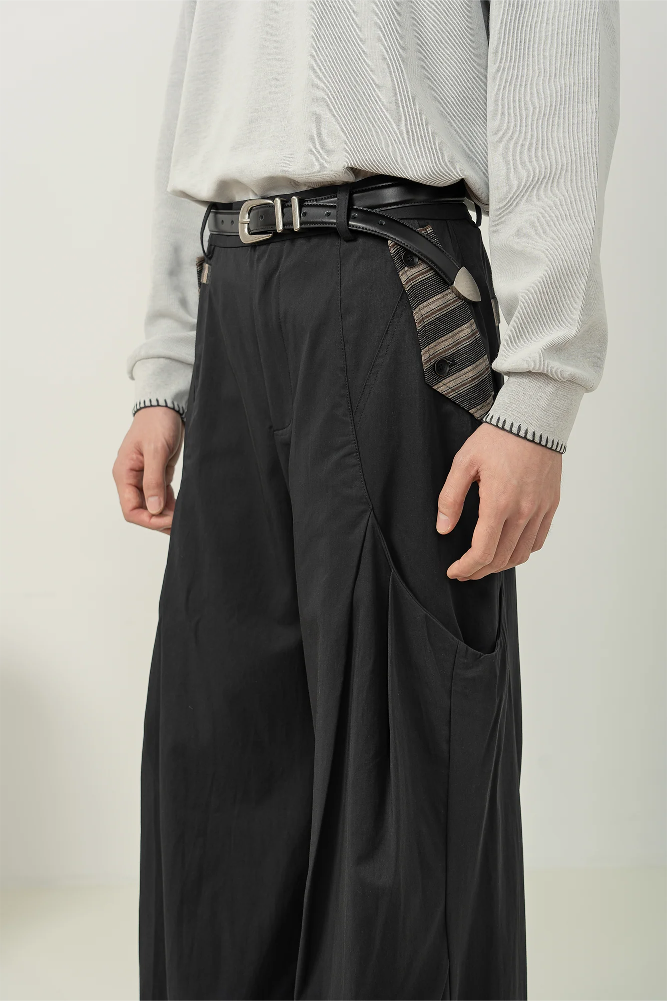 MOITIEDEPETALE Pleated Panel Oversized Cargo Pants
