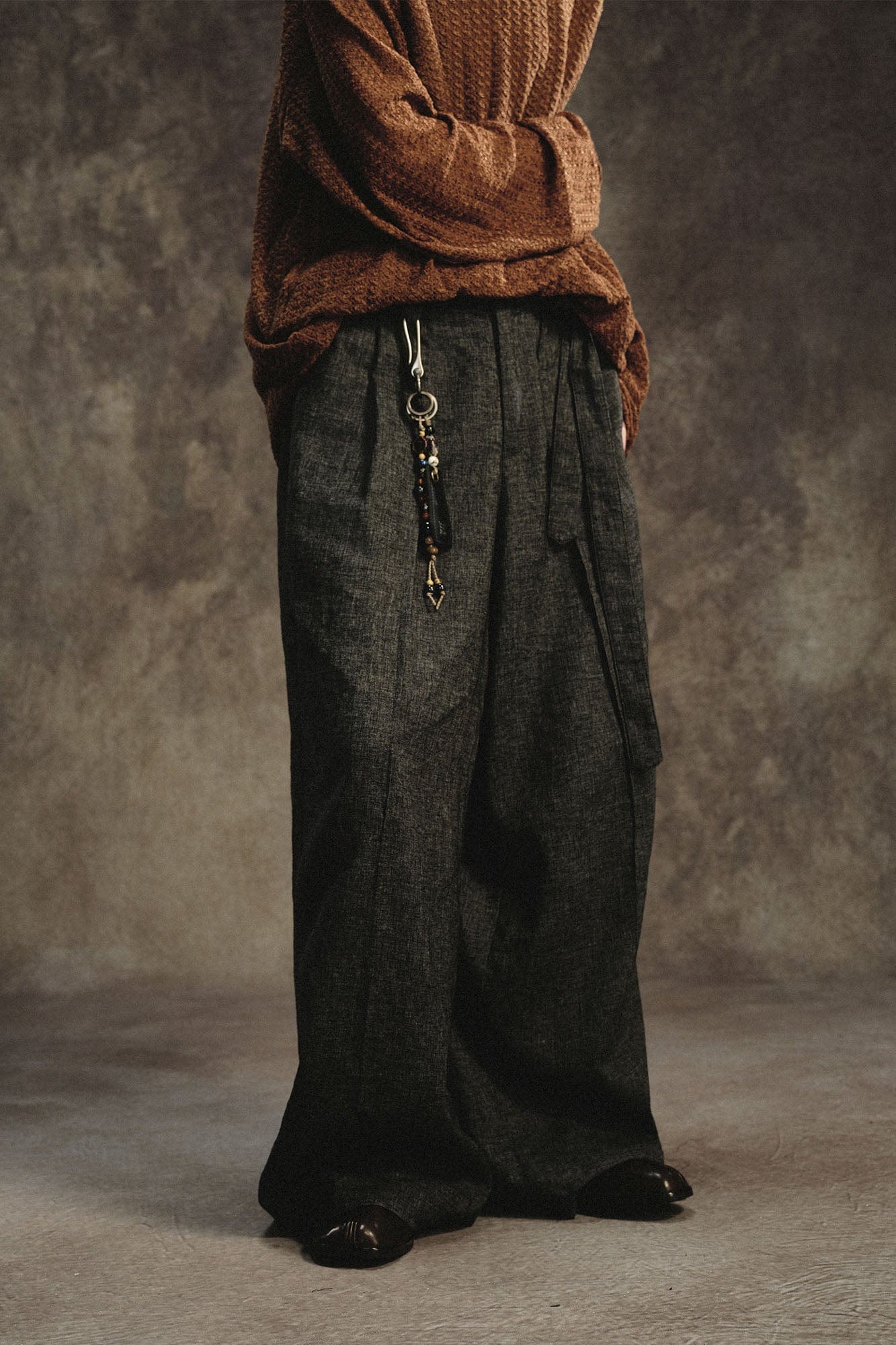 GONGHE REPUB Linen-Blend Pleated Belt Wide-Leg Trousers