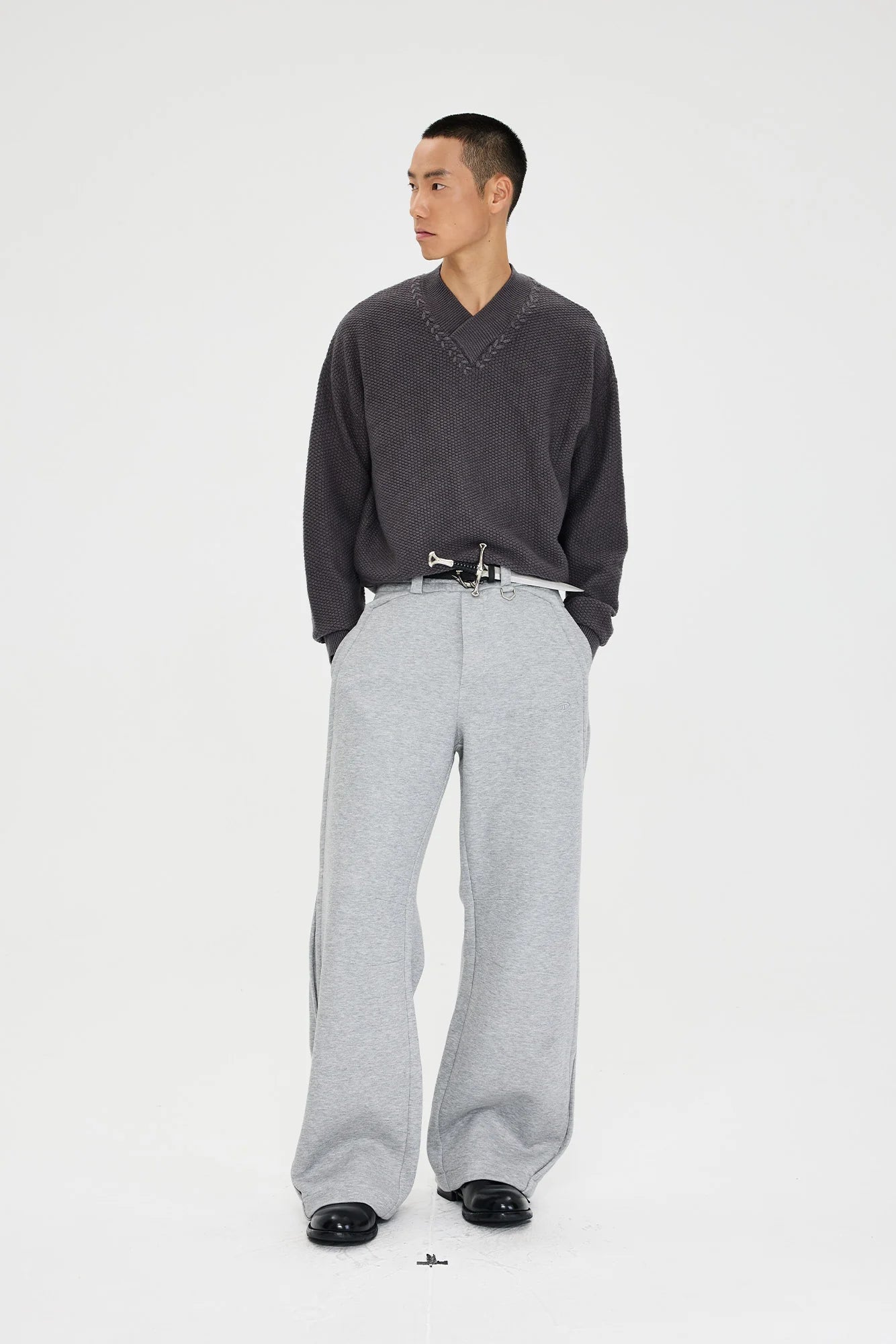 CATSSTAC Wheat-Weave V-Neck Oversized Sweater