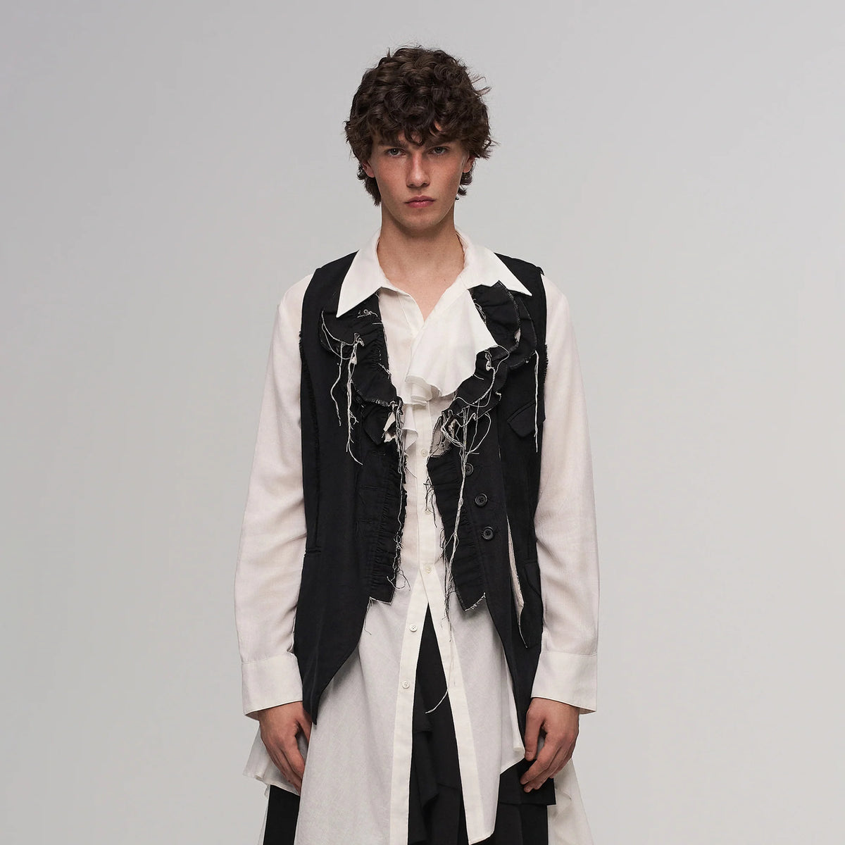 ILNya Nieternite Nifutur Distressed Frayed Petal-Collar Vest
