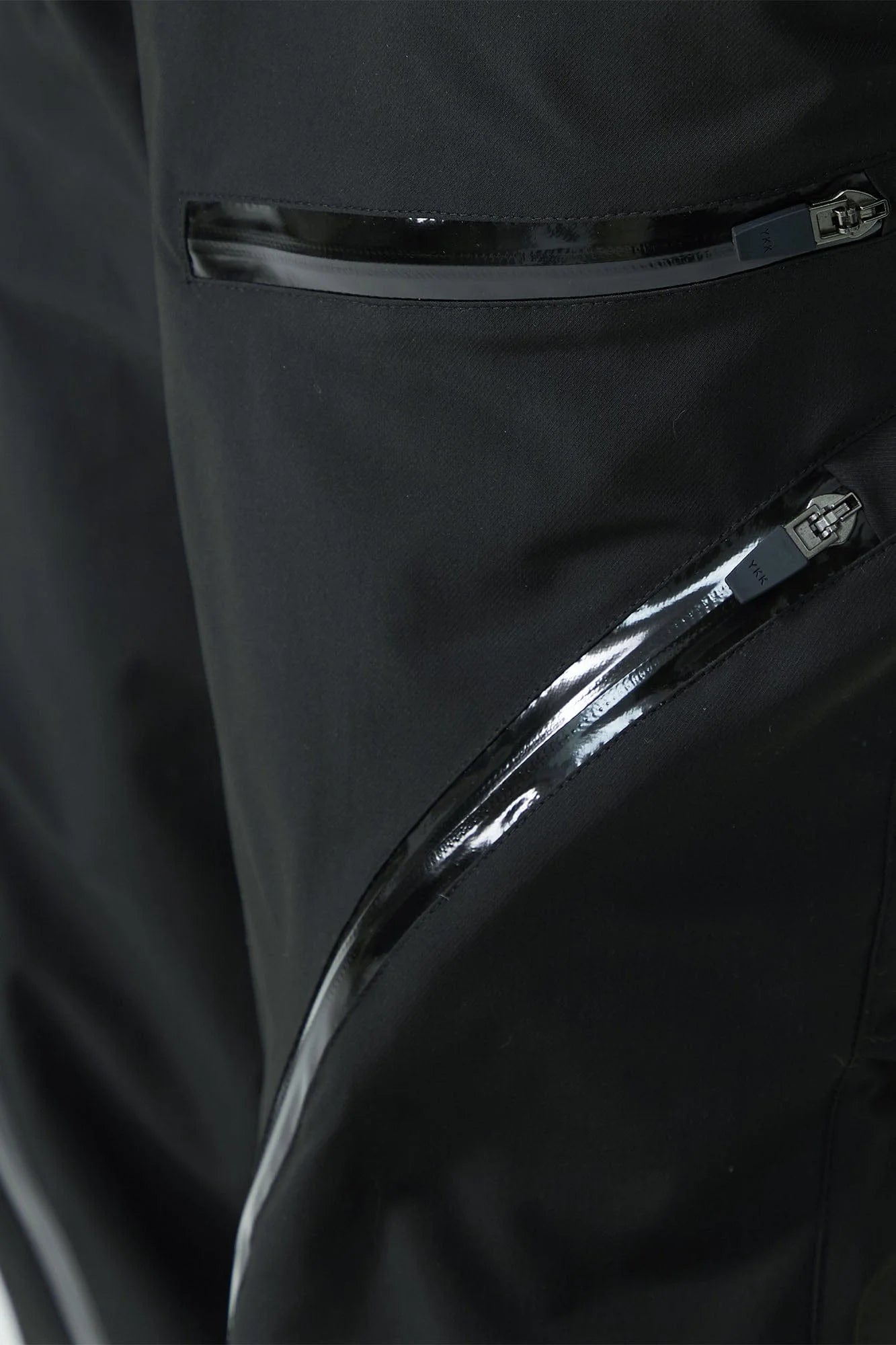 SILENSTORM Arc-Zip Crinkled Water-Repellent Utility Pants