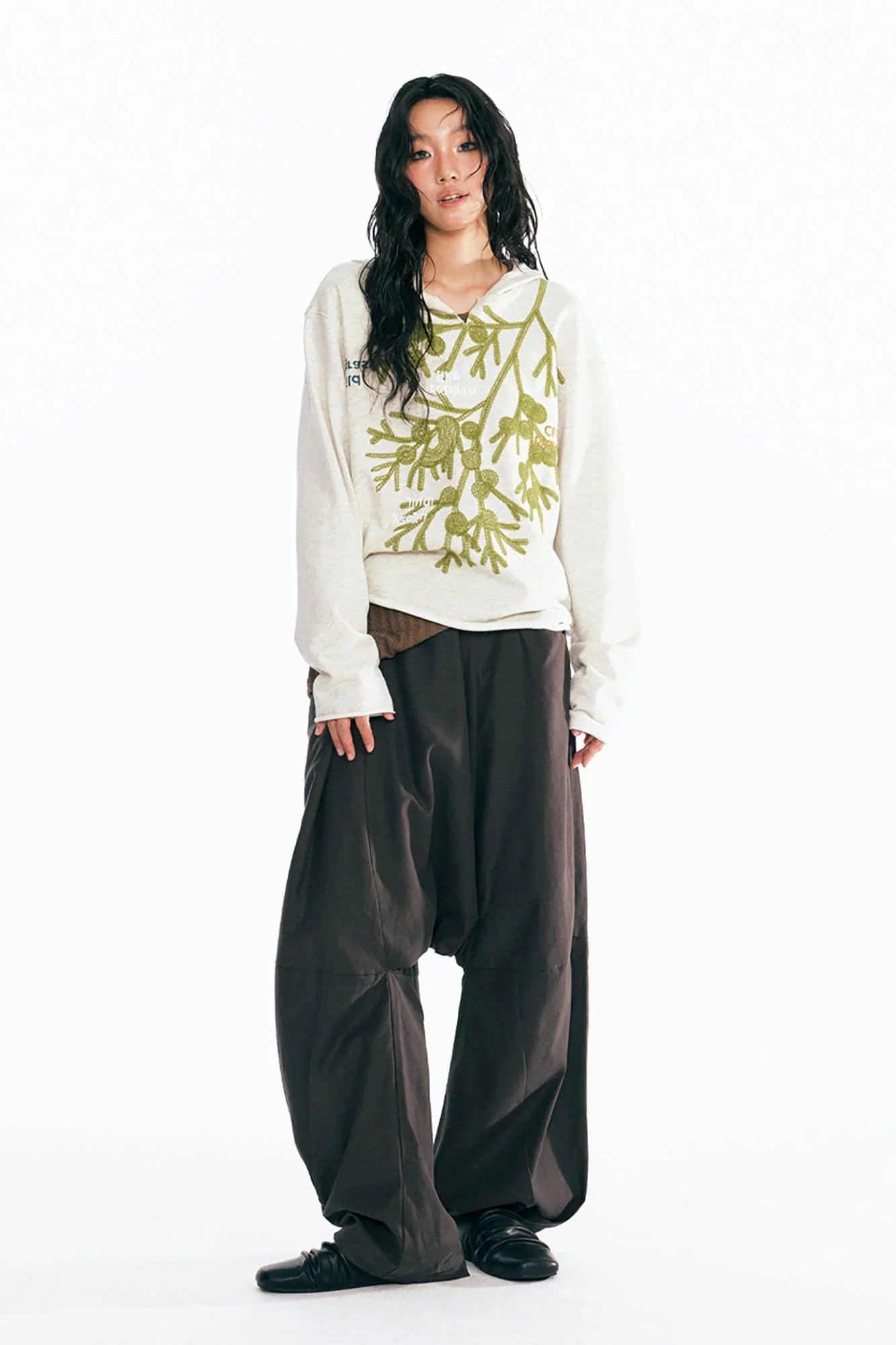 1997 POSTOFFICE Sesame Leaf Embroidered V-Neck Hoodie