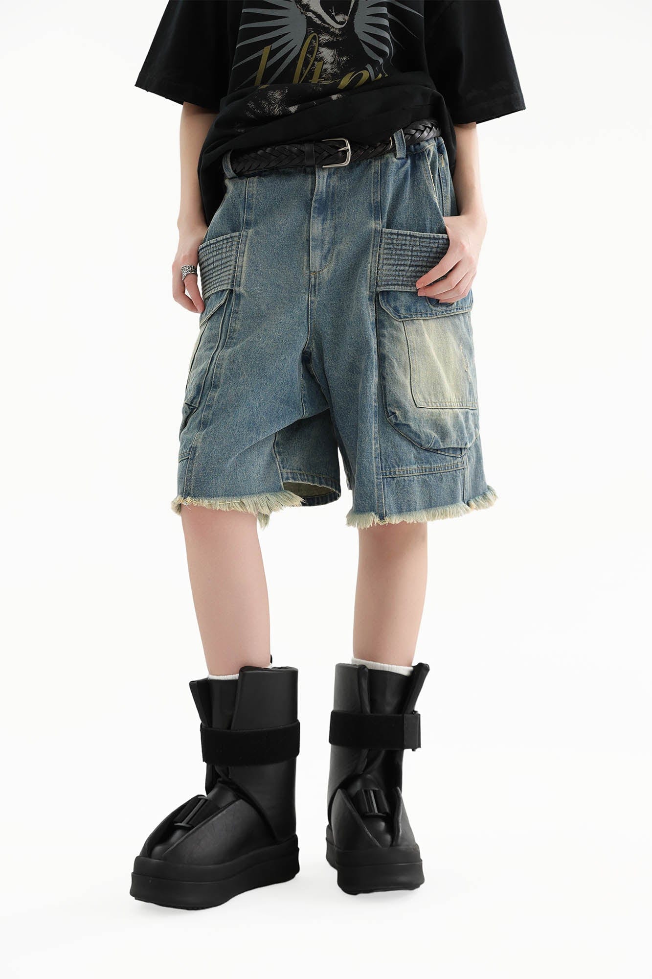 ERROR CODE ROBOT Washed Fringe Multi-Pocket Denim Shorts