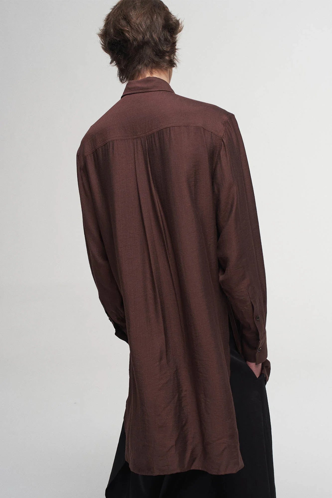 ILNya Nieternite Nifutur Arc Spliced Draped Long Shirt Burgundy