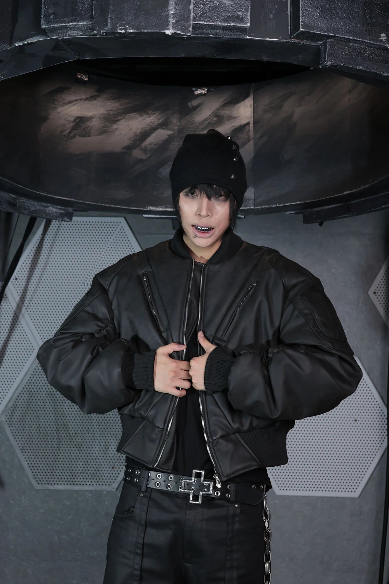 SSIN7 Panel-Structured Bomber Jacket