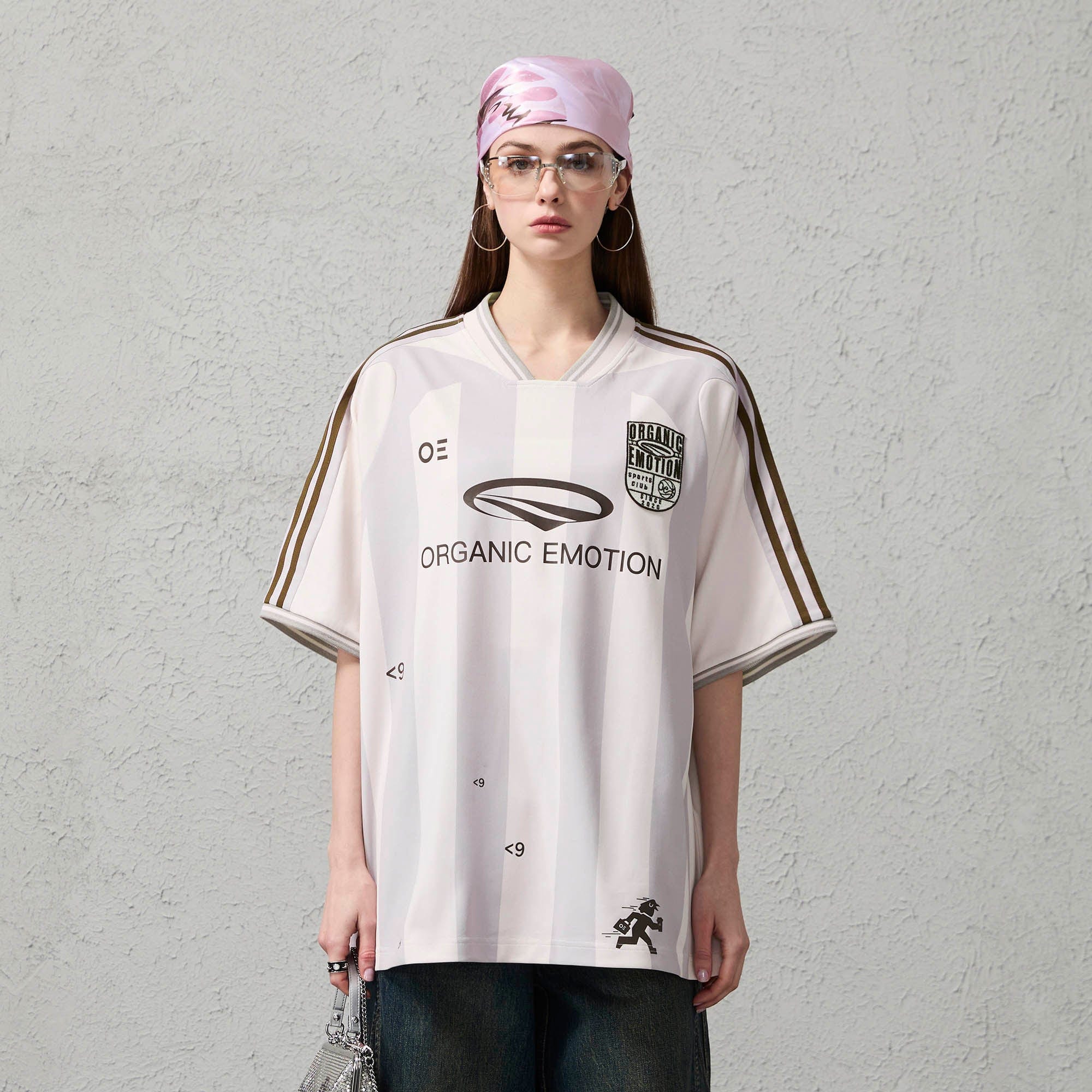 ORGANIC EMOTION Striped Badge Graphics Soccer Jersey