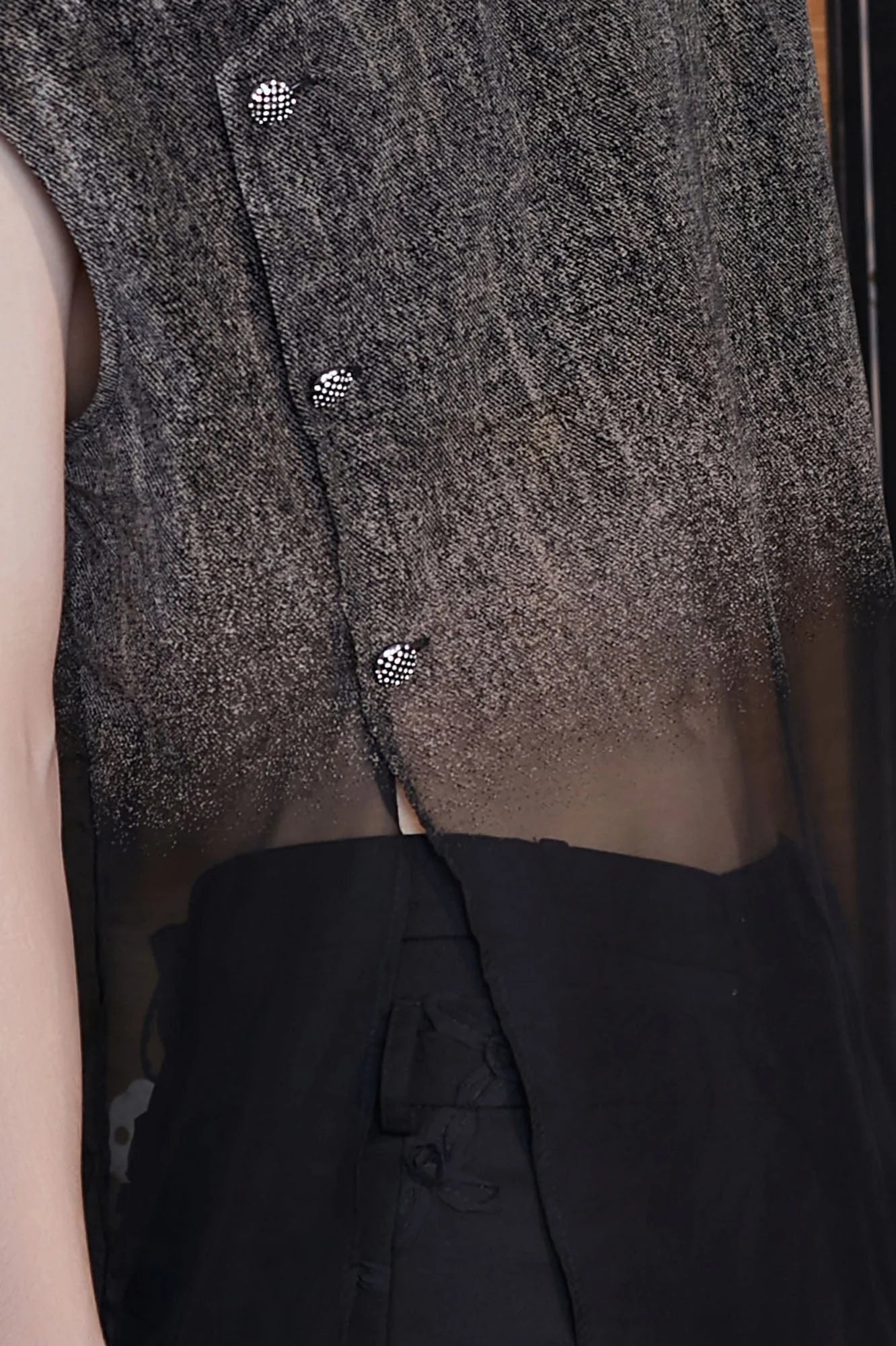 JIECHI Gradient Sheer Split-Hem Vest
