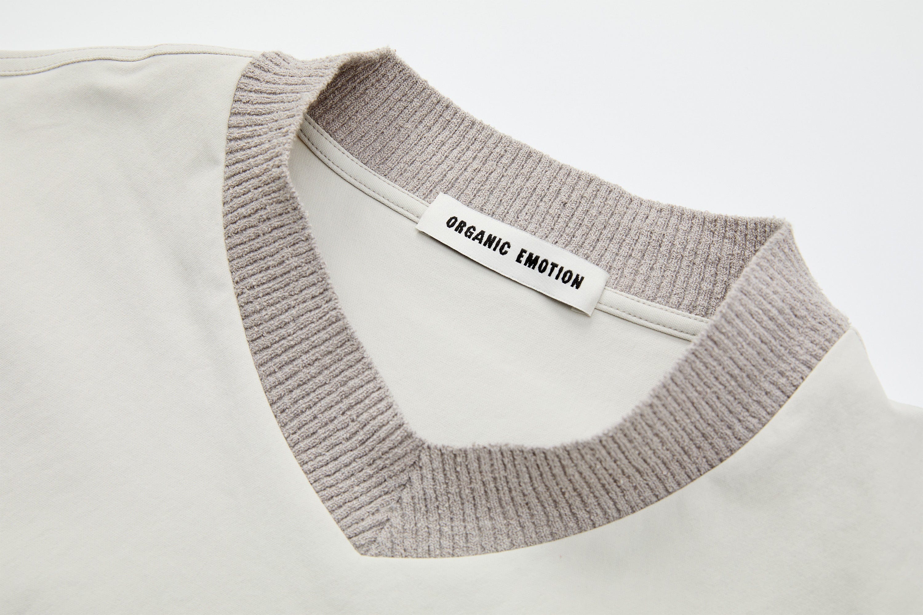 ORGANIC EMOTION Water-Repellent LOGO Embroidered Drawstring Sweatshirt
