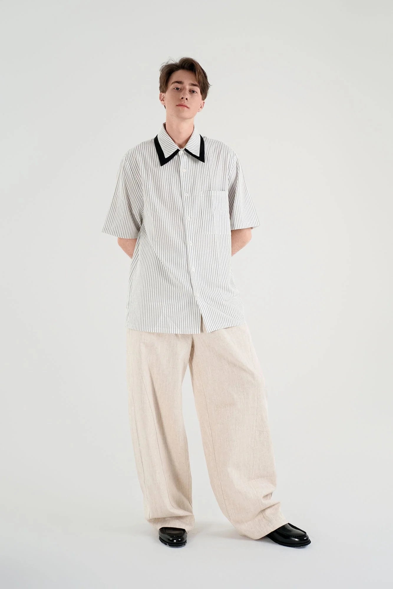 WIID Striped Contrast-Collar Tie-Neck Half Shirt