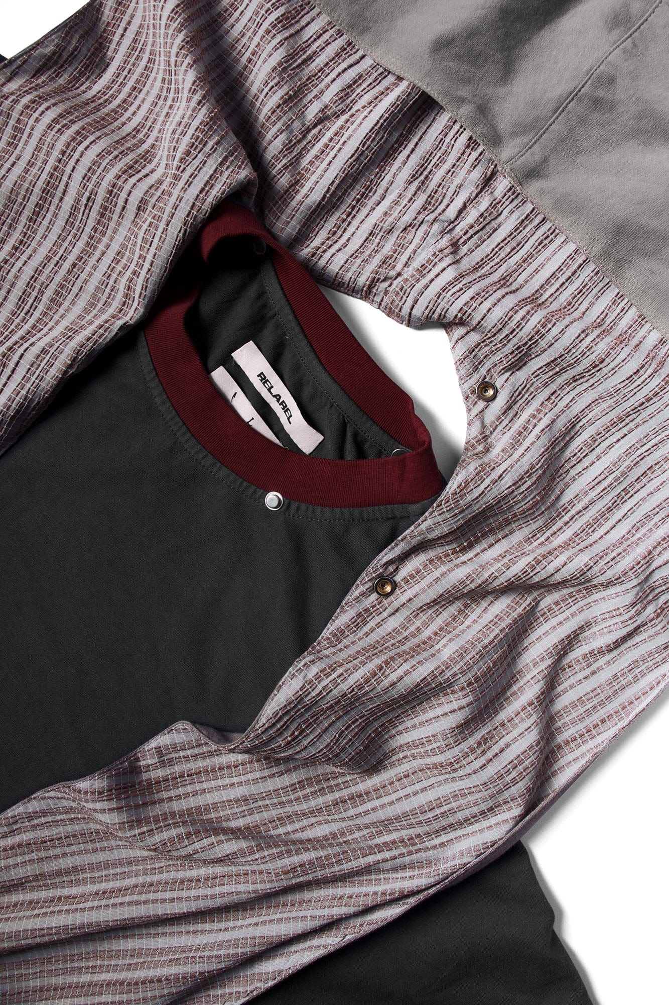 RELABEL Triple-Layer Detachable Striped Hood Long-Sleeve Tee Red