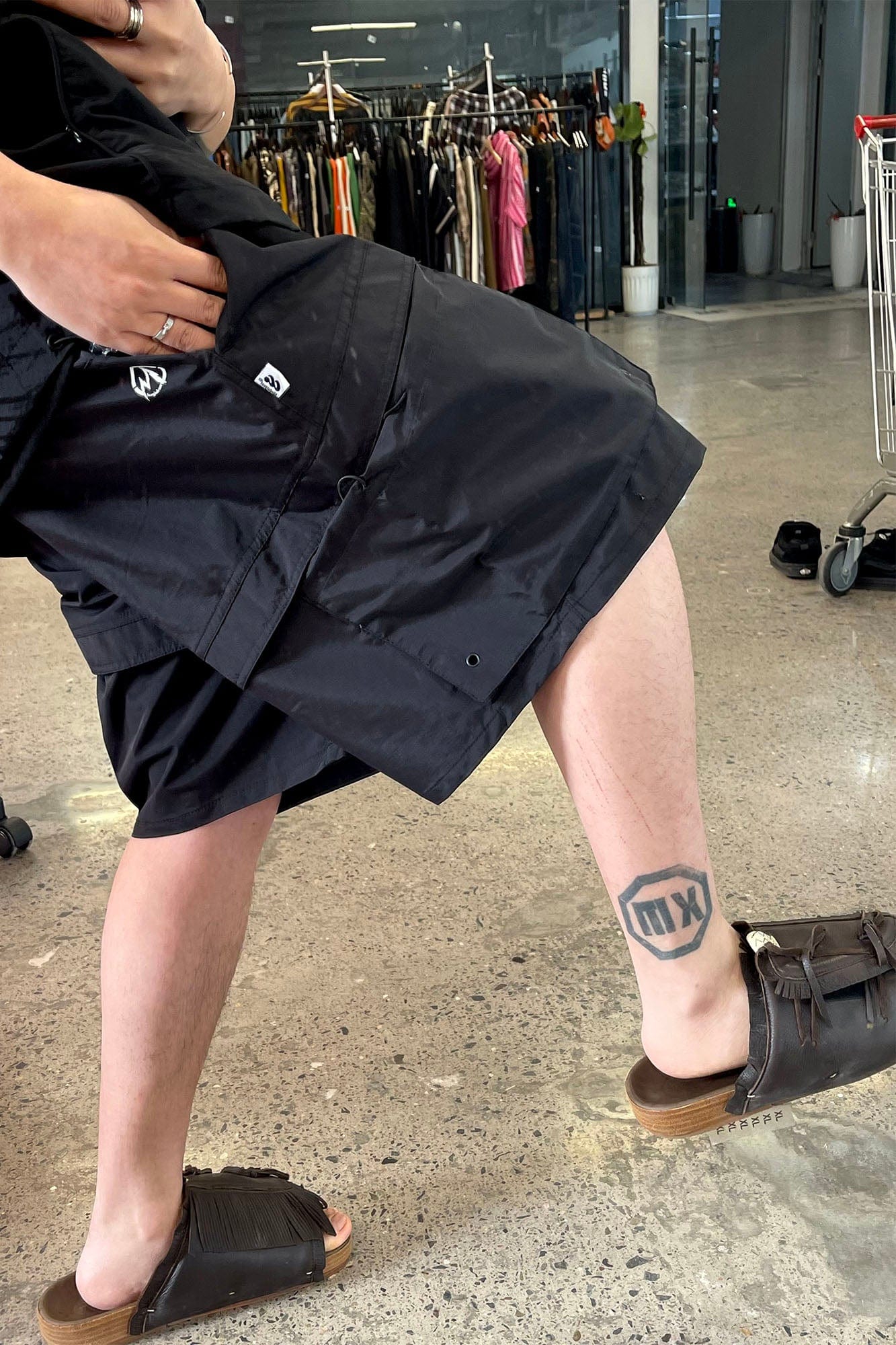 ME DA IGUAL Multi-Pocket Waterproof Cargo Shorts