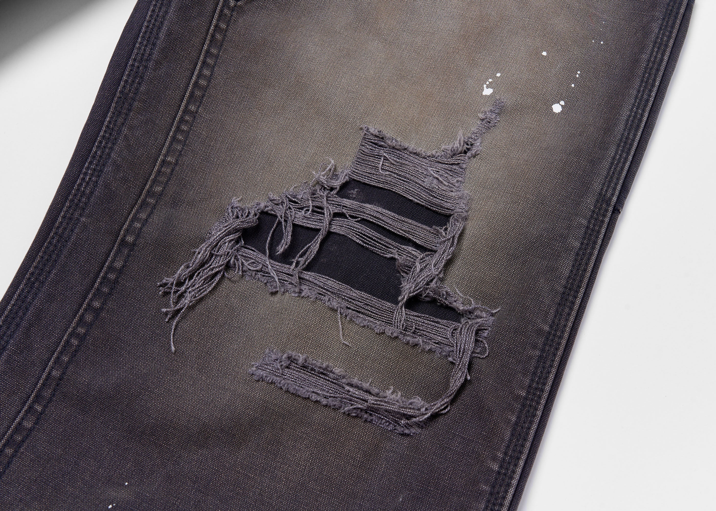 SAVAGEGROWTHWORLD Distressed Double-Knee Splatter Jeans