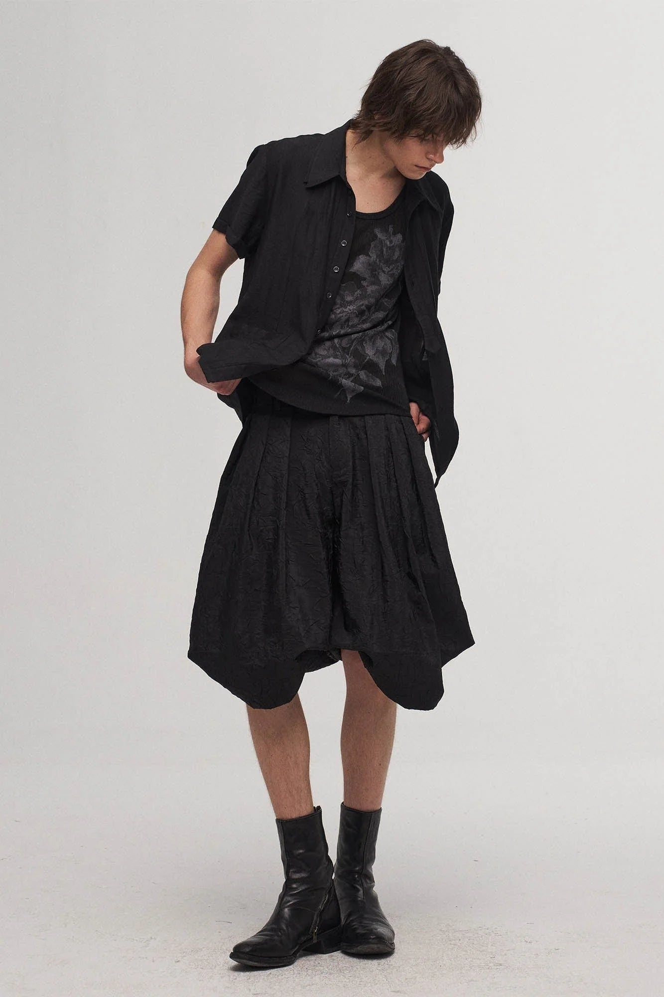 ILNya Nieternite Nifutur Stripe Crinkled Spliced Layered Collar T-Shirt Black