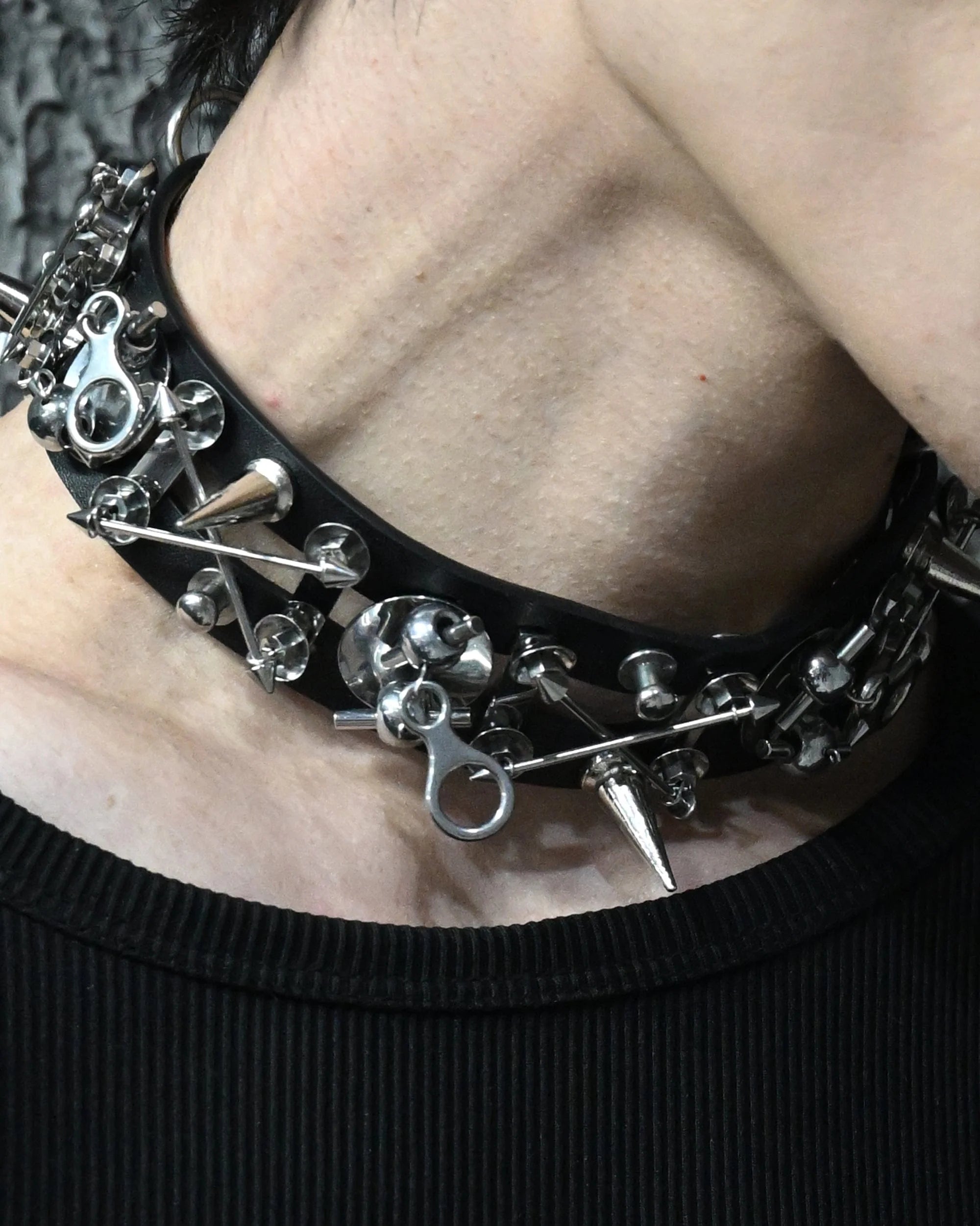 ILLUSORY Modern Hunter Rivet PU Choker