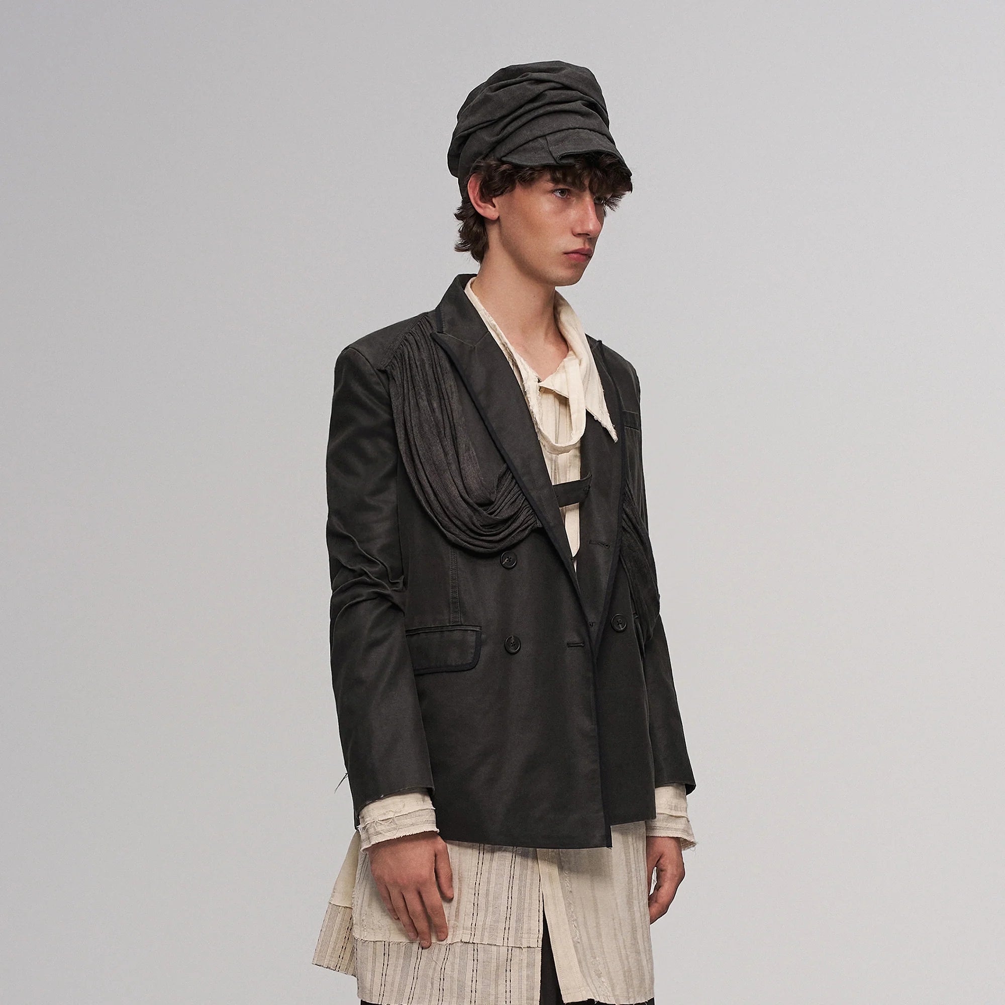 ILNya Nieternite Nifutur Crinkled Strap-Draped Panel Blazer