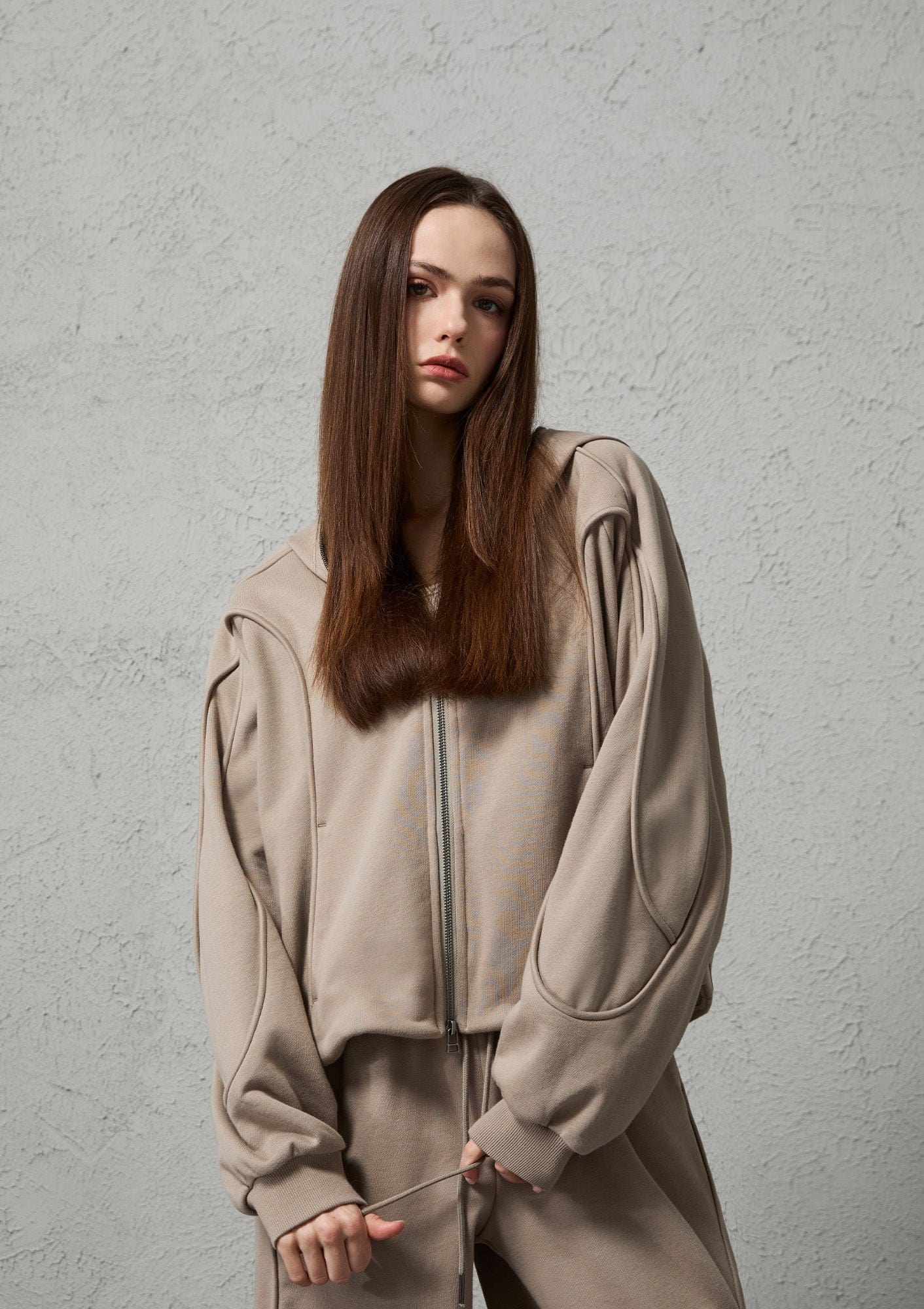 ORGANIC EMOTION Curved Panel Drawstring-Hem Zip-Up Hoodie