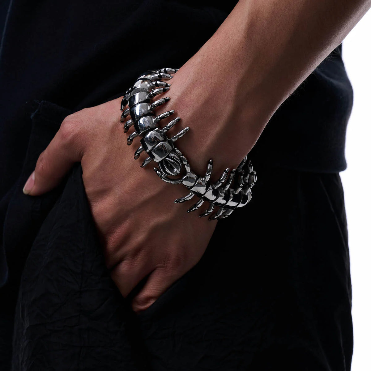 ILLUSORY Alien Bracelet