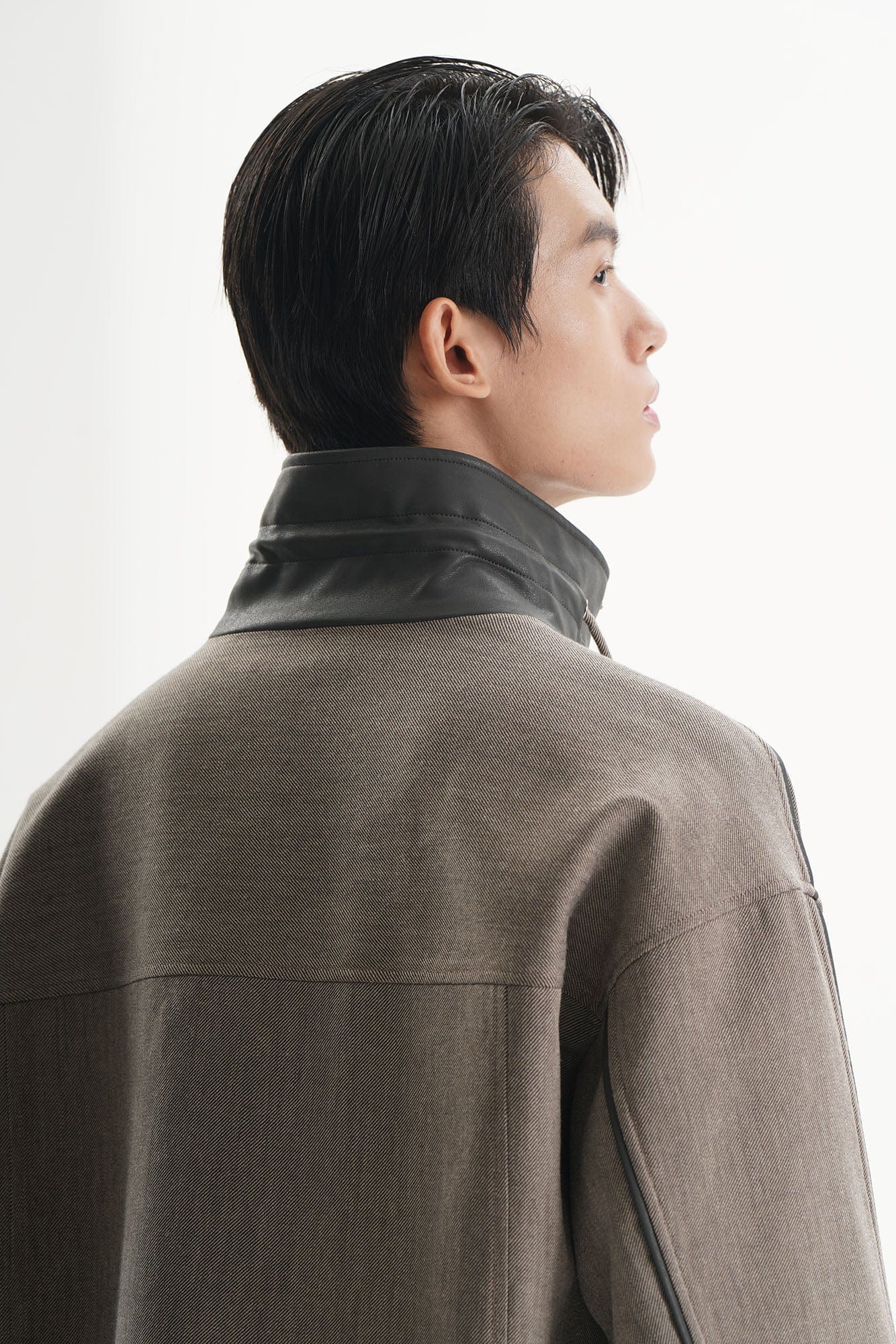 ORAL UTOPIA Multi-Pocket Drawstring Barn Jacket