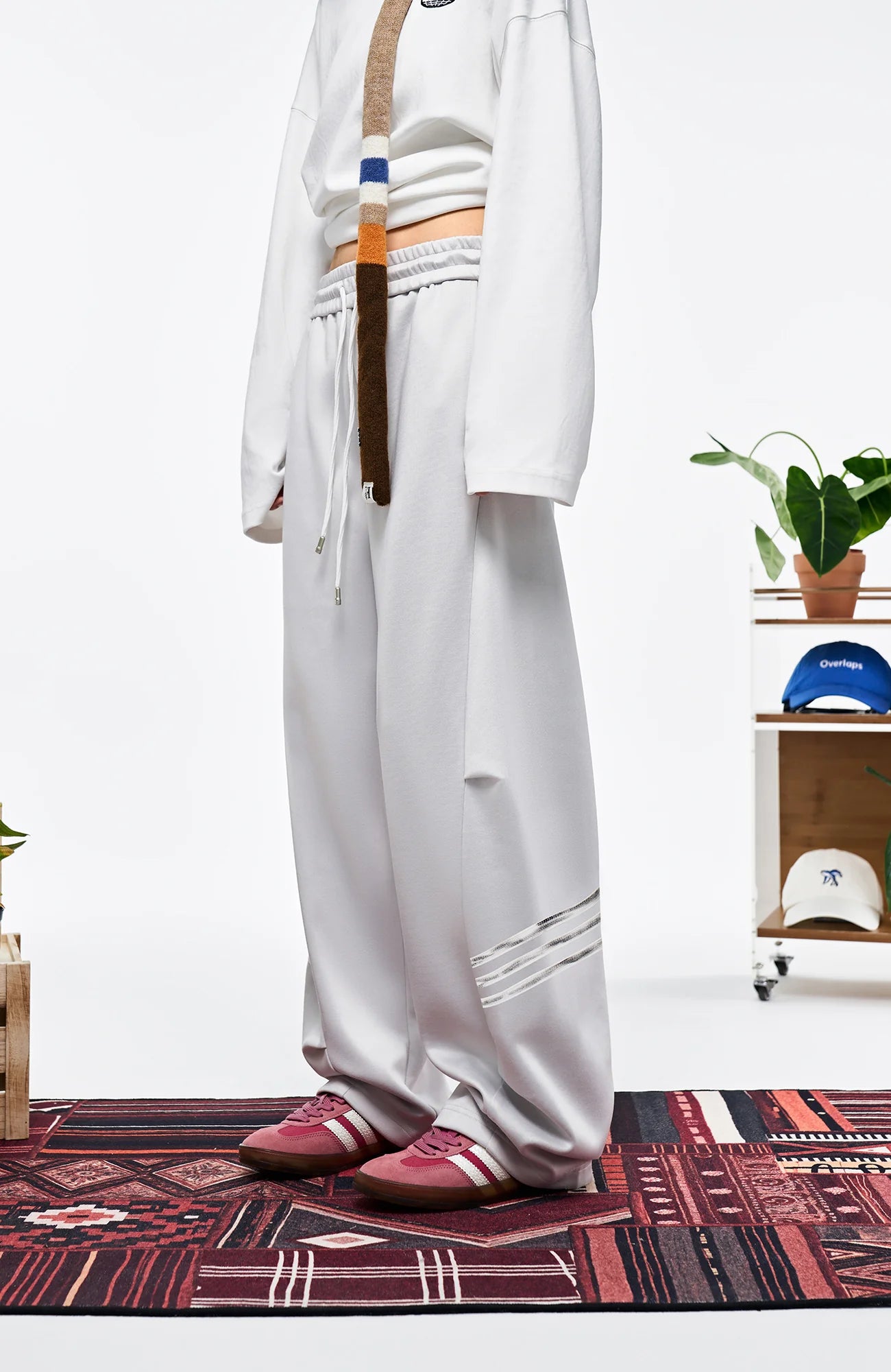 OVERLAPS Curved-Leg Panel Track Pants