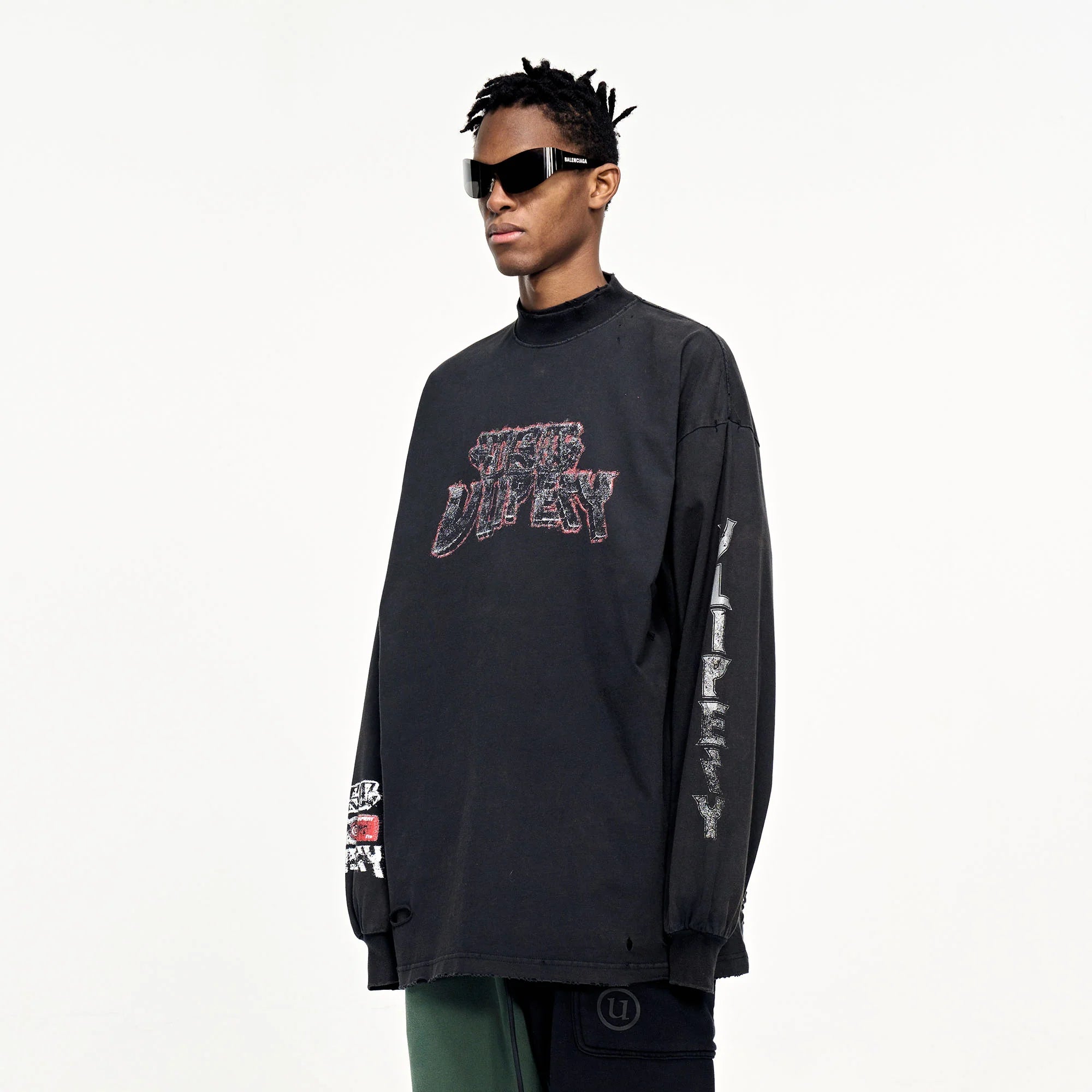 ULIPERY Distressed USB Flash Drive Graphic Long Sleeve Tee