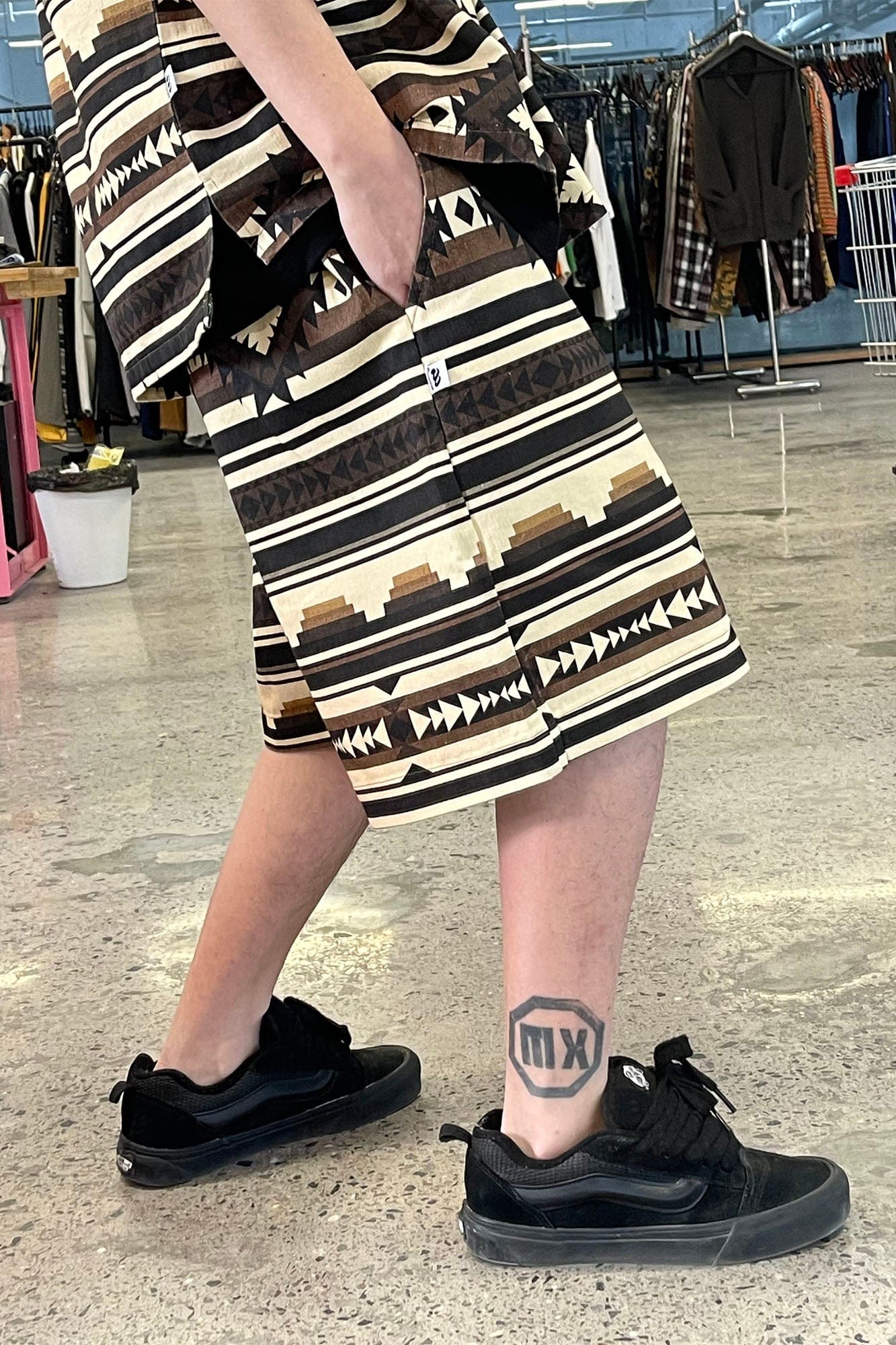 ME DA IGUAL Aztec Graphic Elastic Shorts