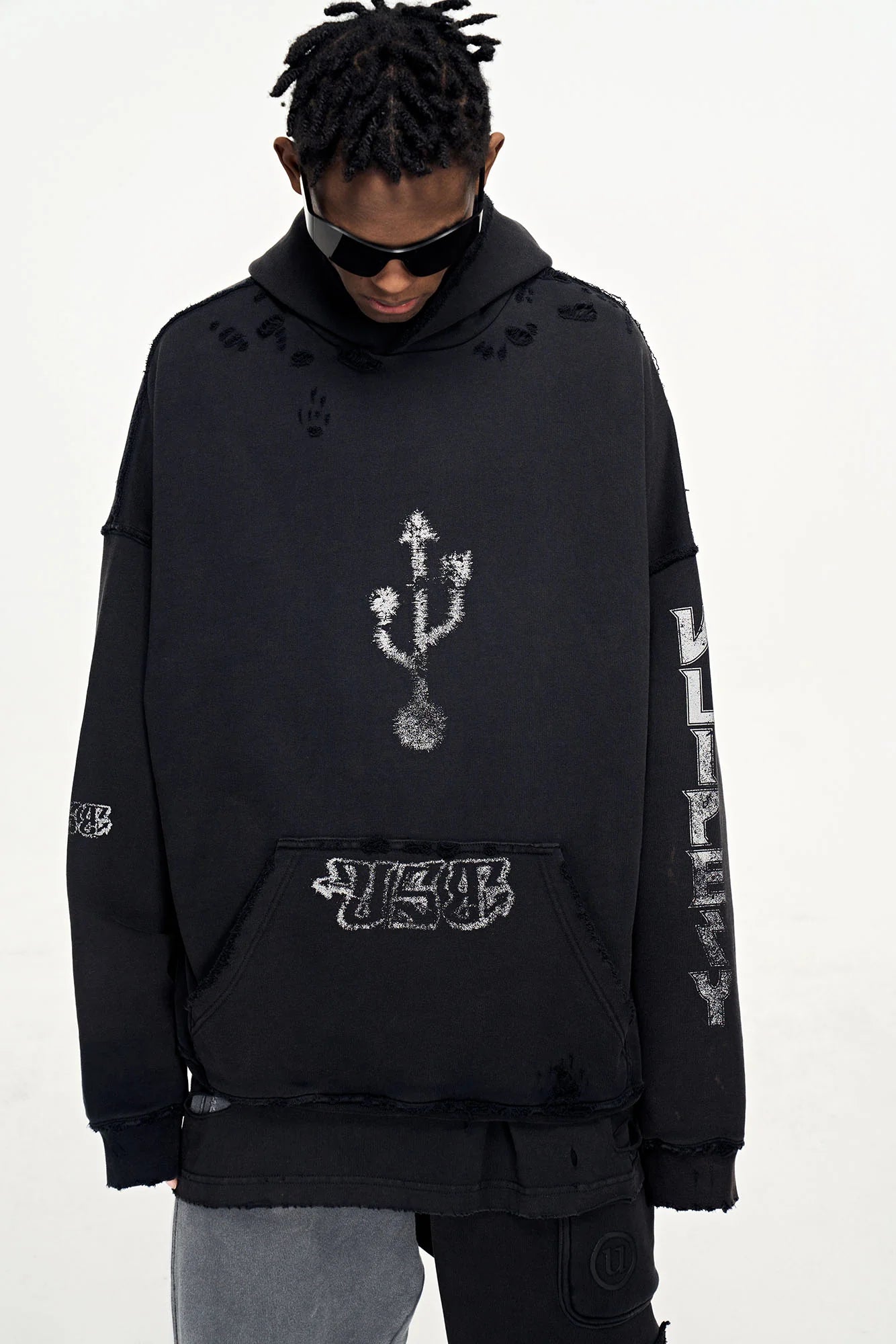 ULIPERY Distressed USB Graphic Hoodie