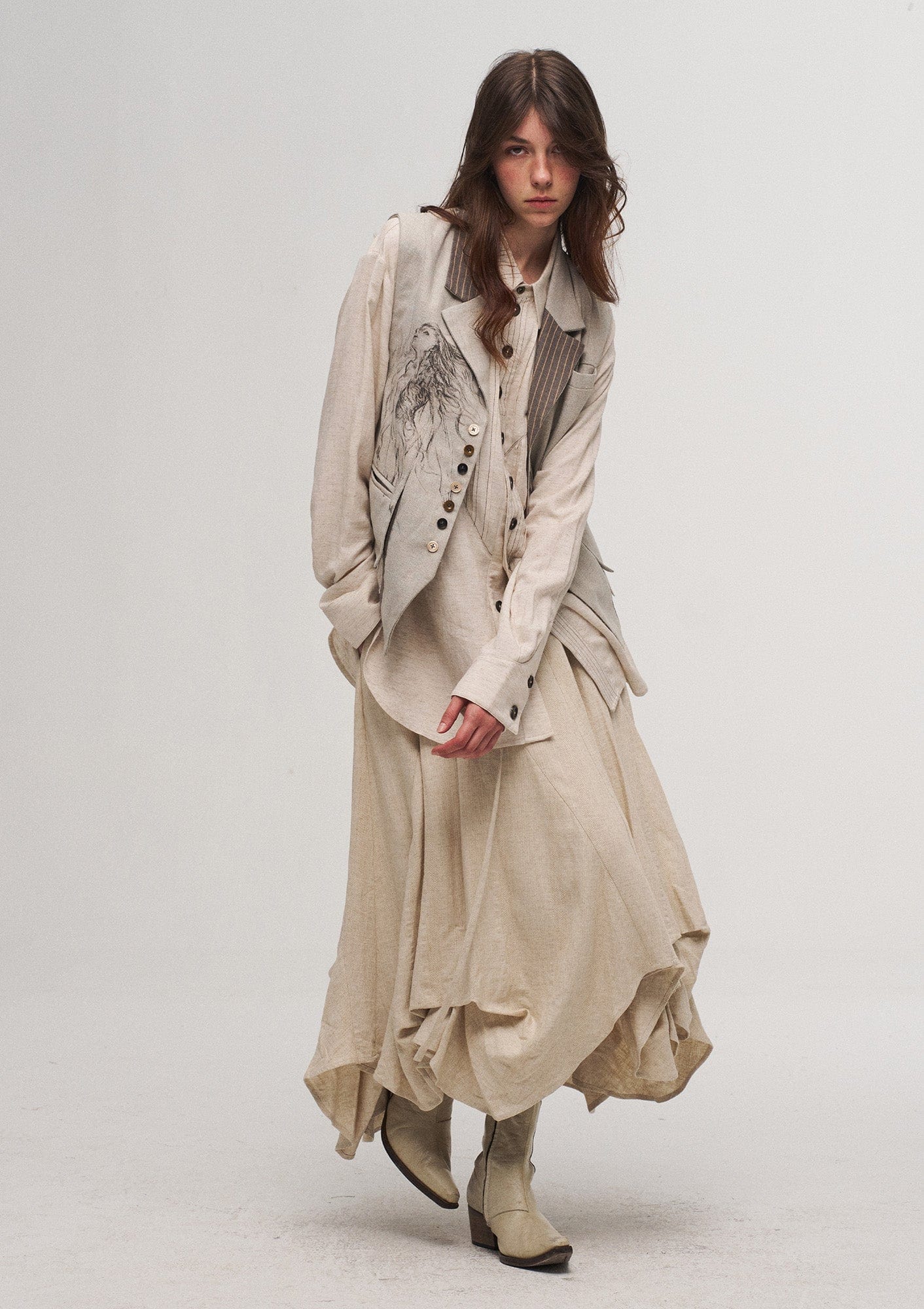 ILNya Nieternite Nifutur Shield Panel Pleated Cotton-Linen Shirt