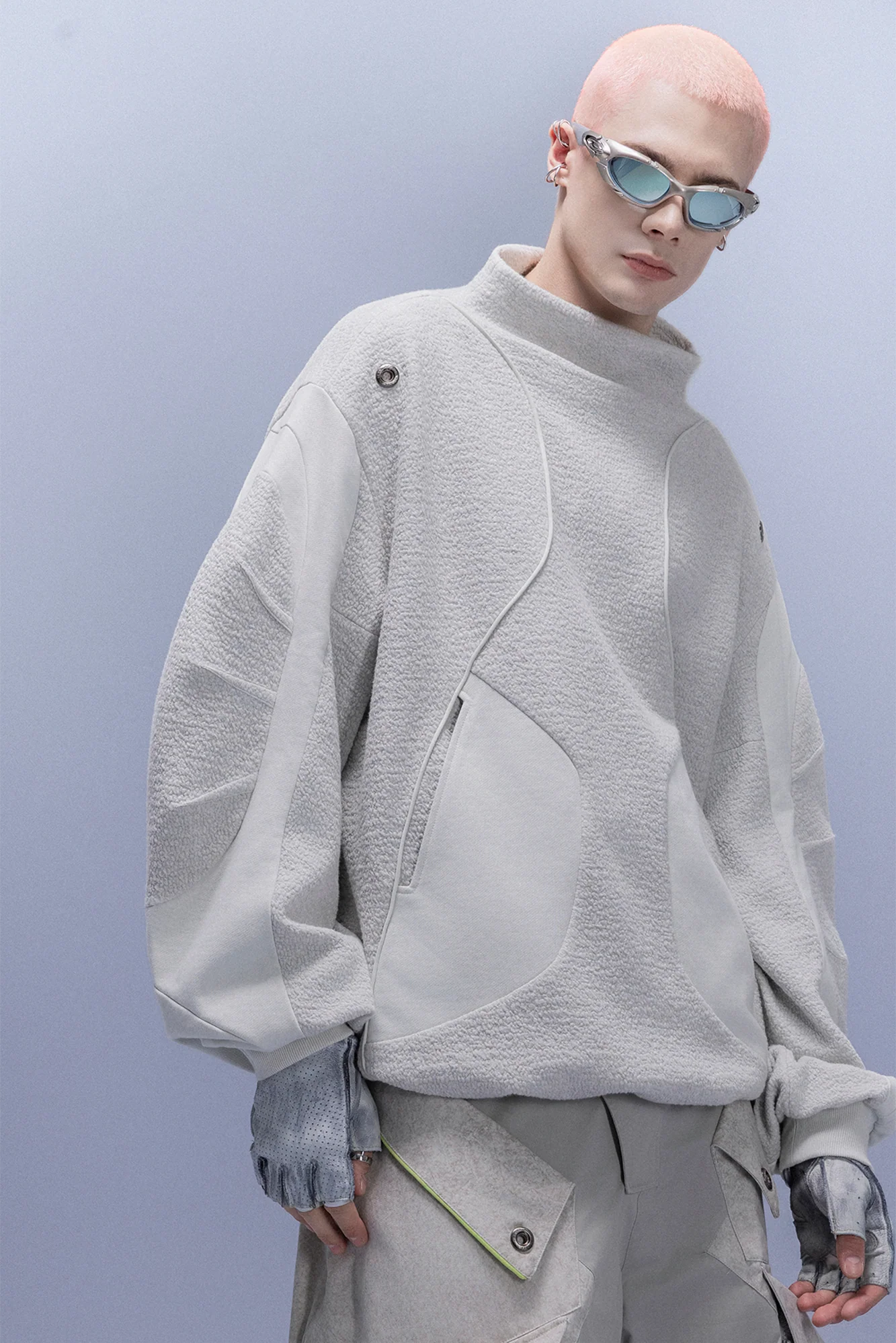 XIPHEVIL Fleece-Panel Saber-Sleeve Sweatshirt White